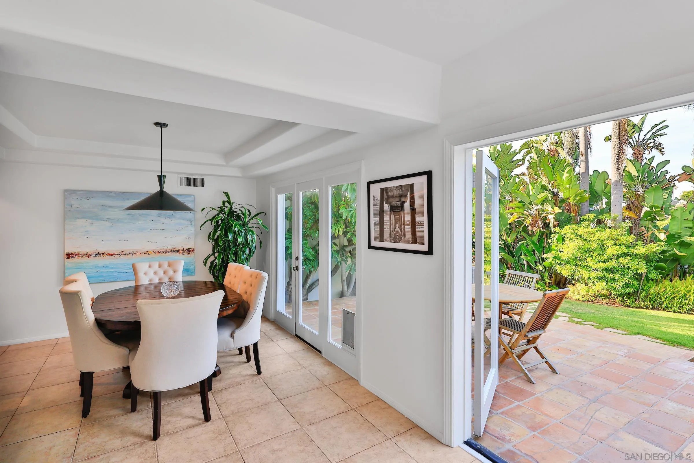 https://cdn.realtyfeed.com/cdn/127/260008884/47f18f0a93eab7a5e0f76a3c2d2c66b8.webp