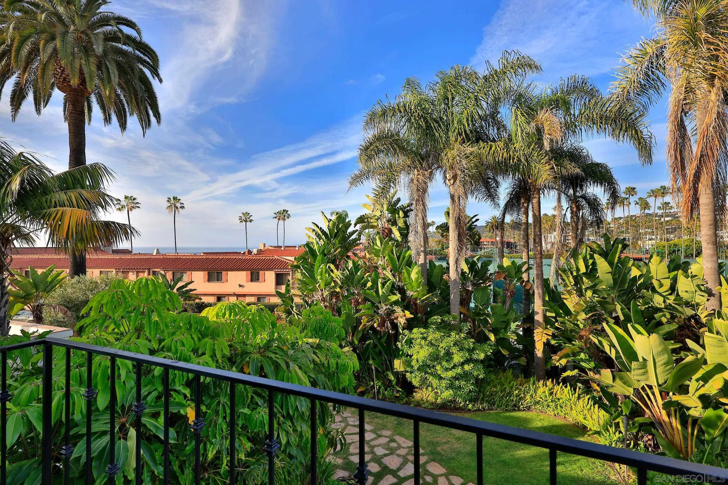 https://cdn.realtyfeed.com/cdn/127/260008884/d7aeb62ac033a849626053ca9280cad1.webp
