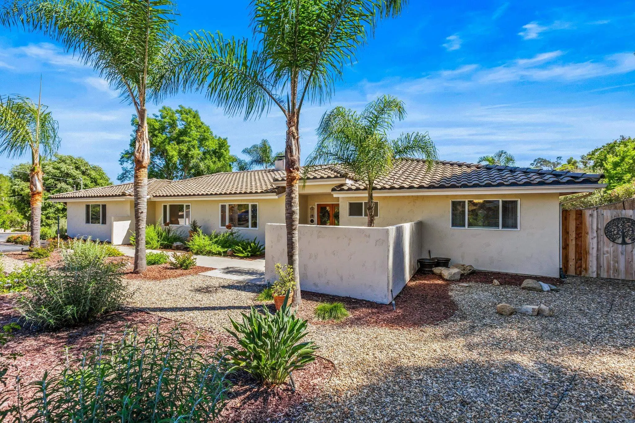https://cdn.realtyfeed.com/cdn/127/260008890/0df936c7fa91606061079b00376f64b9.webp