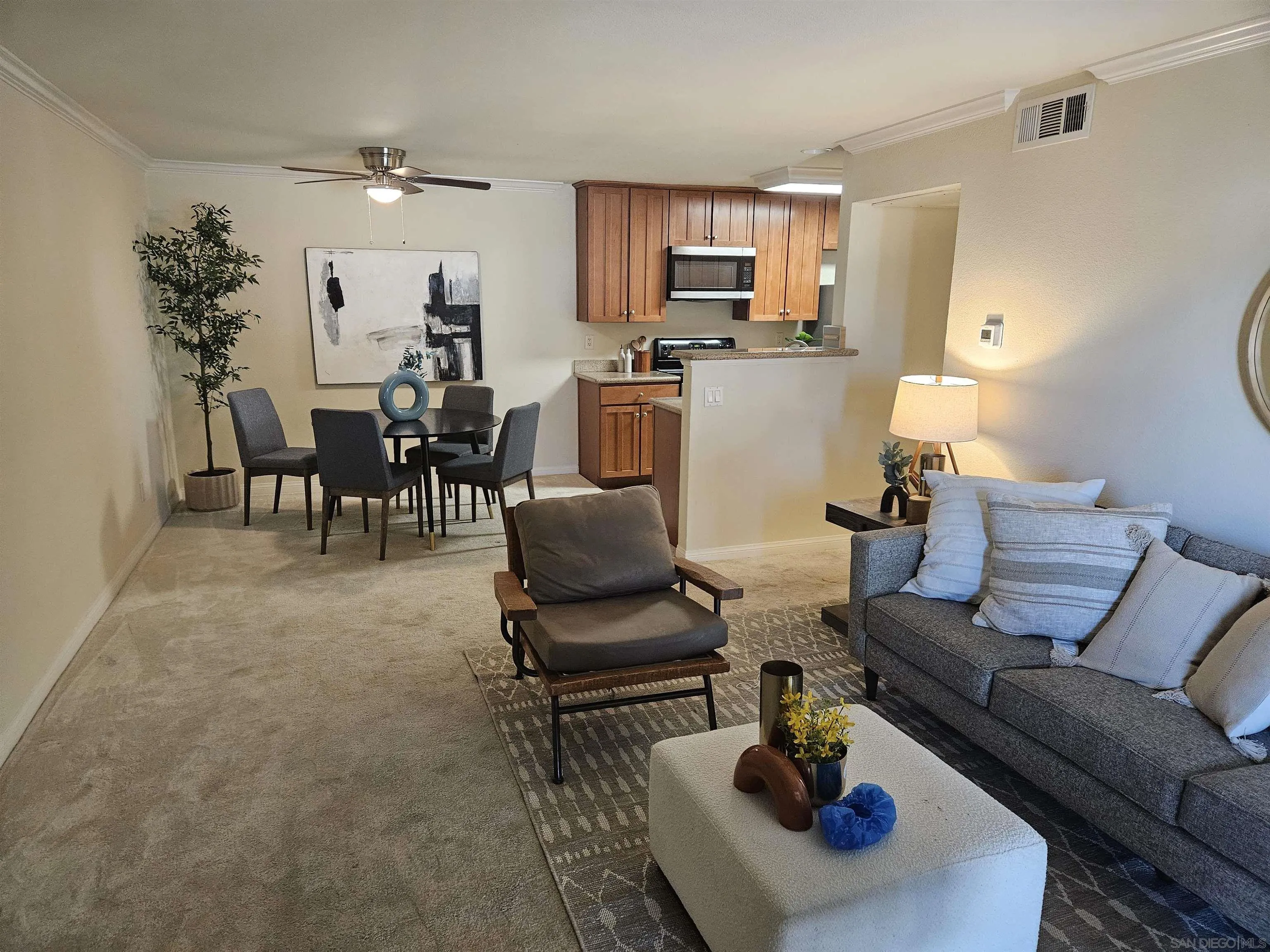 Photo #2: 260008903 Listing: Photo #2