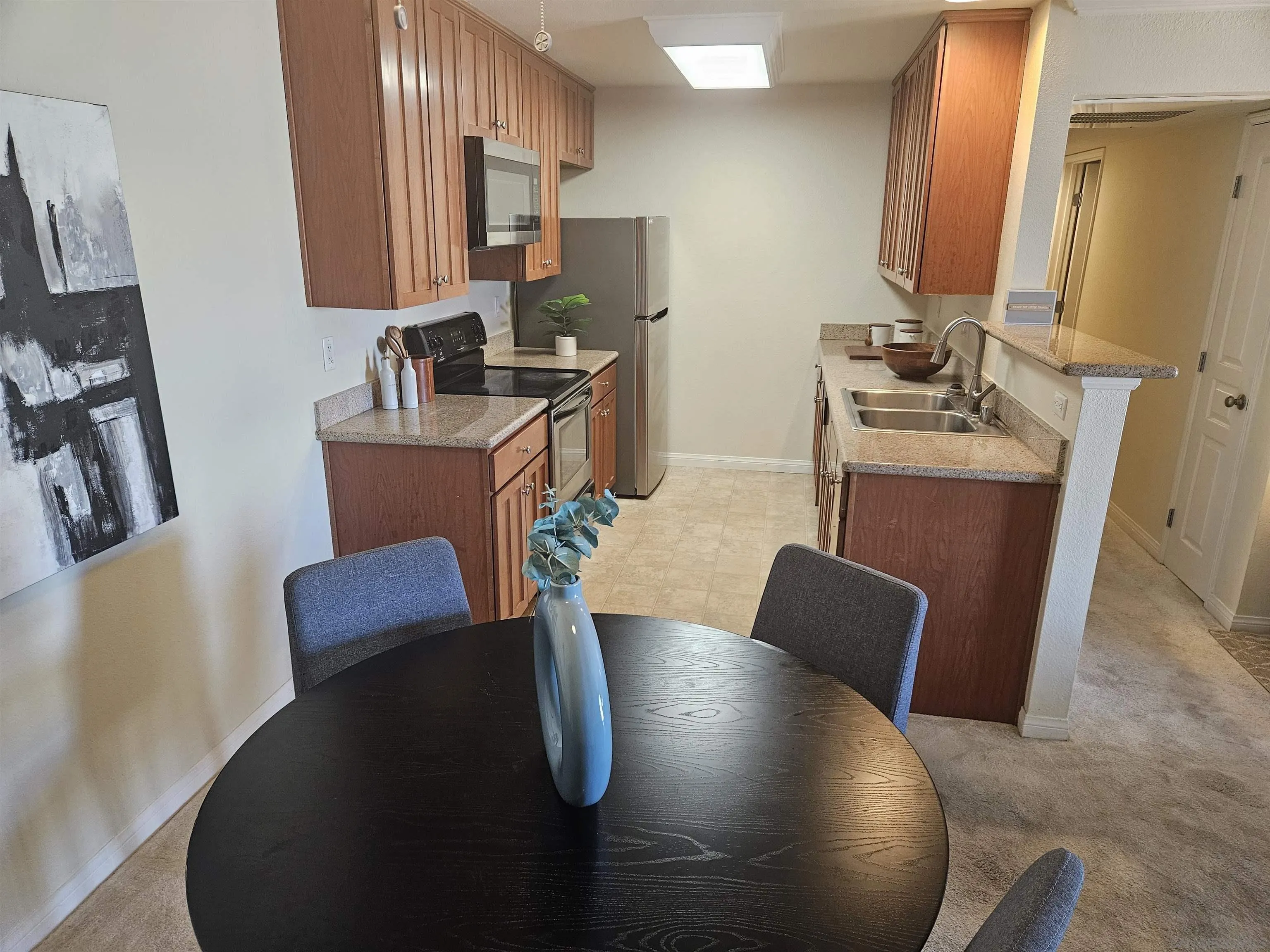 Photo #4: 260008903 Listing: Photo #4