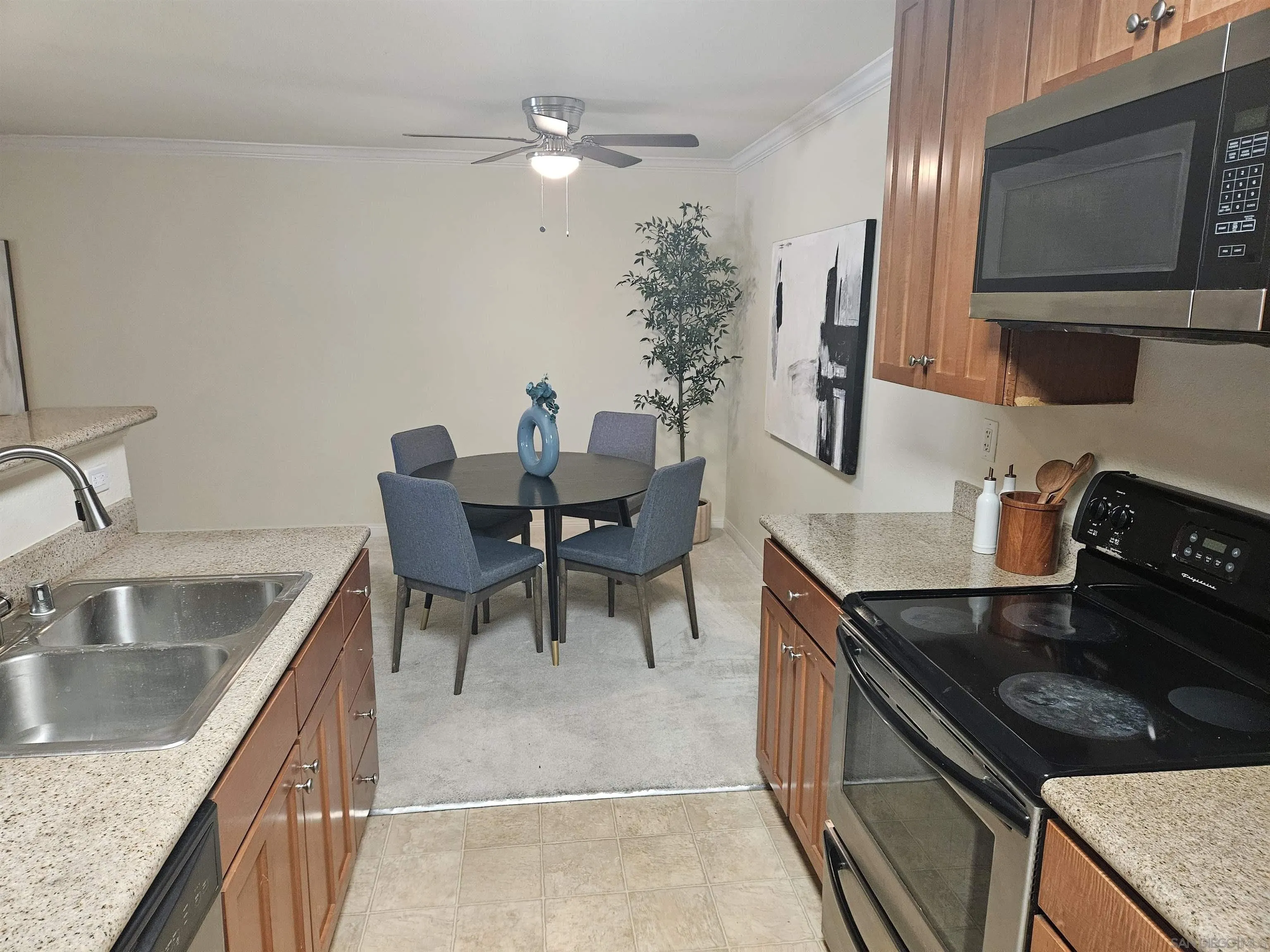 Photo #6: 260008903 Listing: Photo #6