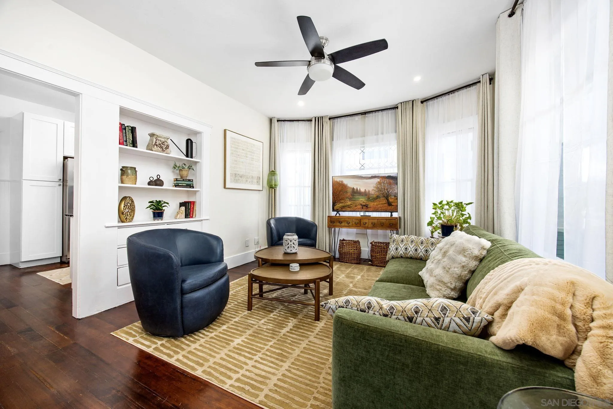 https://cdn.realtyfeed.com/cdn/127/260008906/9da8c3e54b06717f4301b13593ee7b12.webp