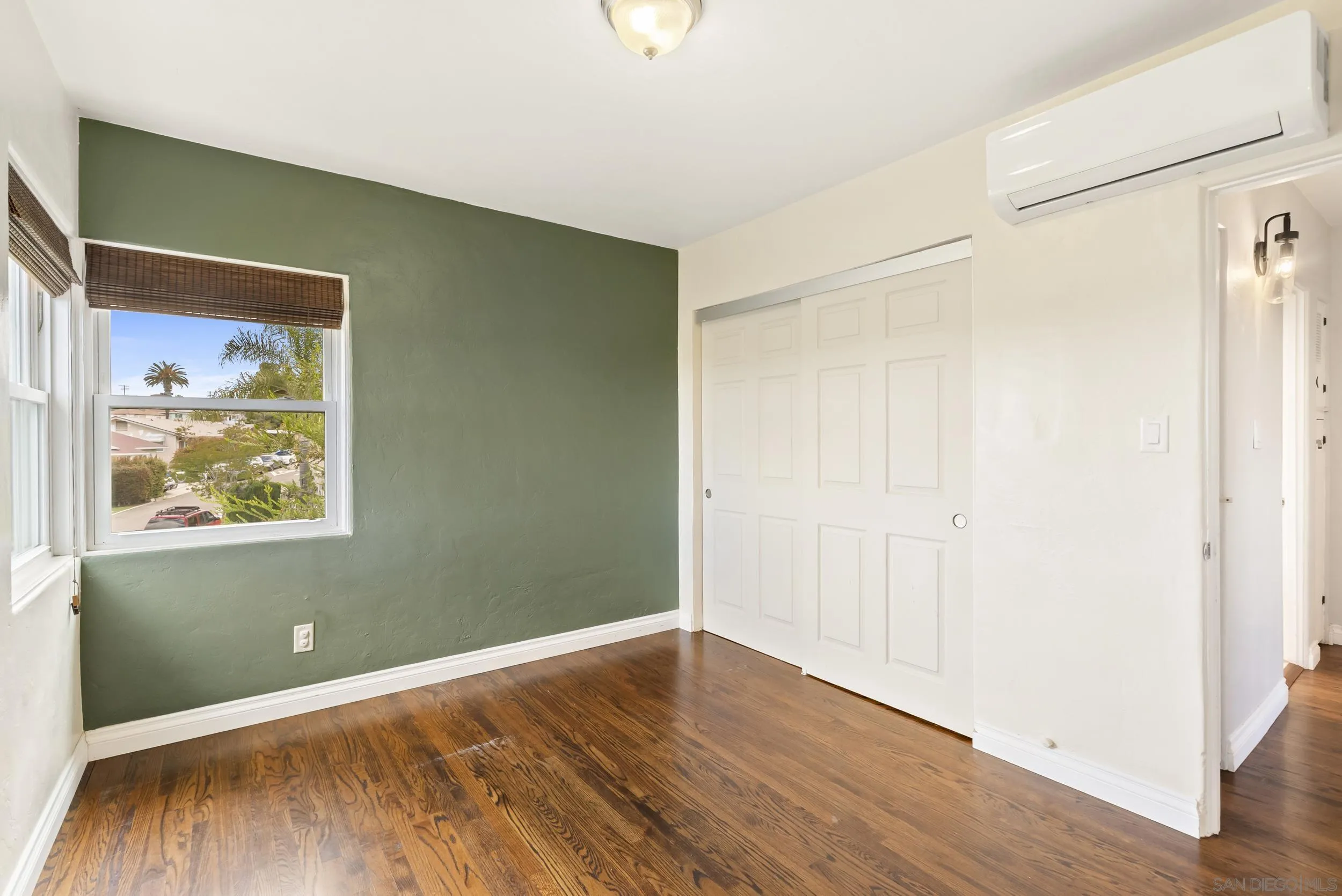 https://cdn.realtyfeed.com/cdn/127/260008907/4eb3bd999f8ad04d284a810c0b665a19.webp
