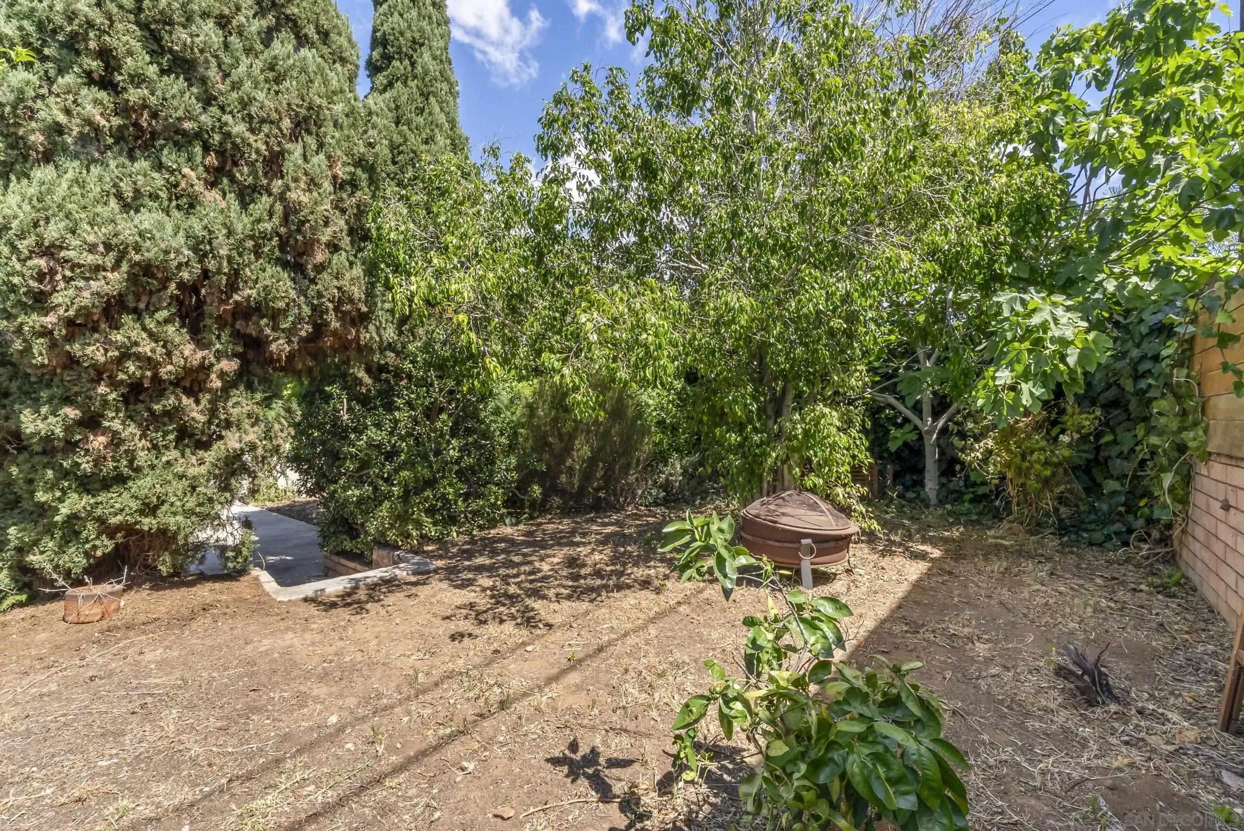 https://cdn.realtyfeed.com/cdn/127/260008907/851fdfa7a10f24662d17caa5a7eeb548.webp
