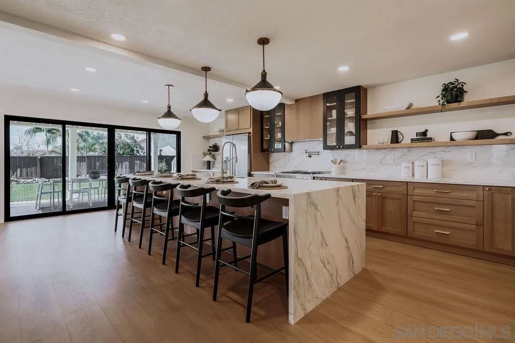 https://cdn.realtyfeed.com/cdn/127/260008913/4c81812bca1f52d063f664f5af301eb6.webp