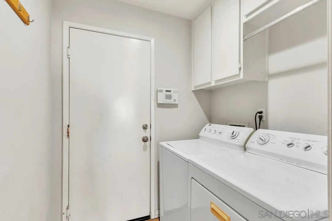 https://cdn.realtyfeed.com/cdn/127/260008915/241127aef396566bcf9a50d463db5da6.webp