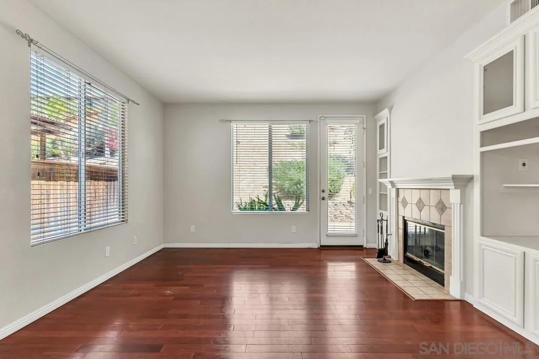 https://cdn.realtyfeed.com/cdn/127/260008915/687adf6094f0a7b7697543f56d0aa7fd.webp