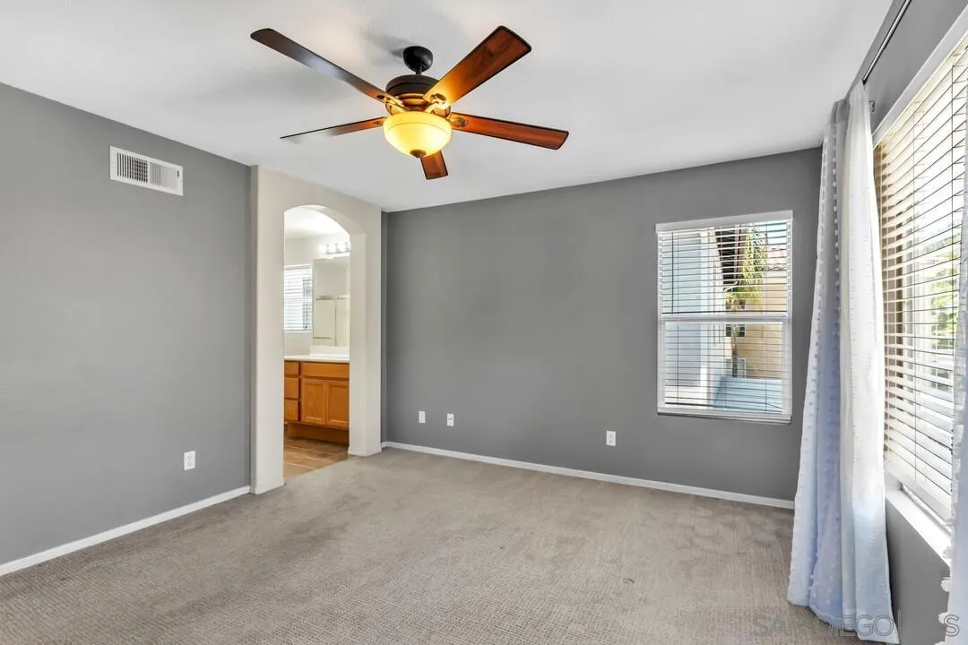 https://cdn.realtyfeed.com/cdn/127/260008915/9b443378d9eb38616b9e476b6c064b17.webp