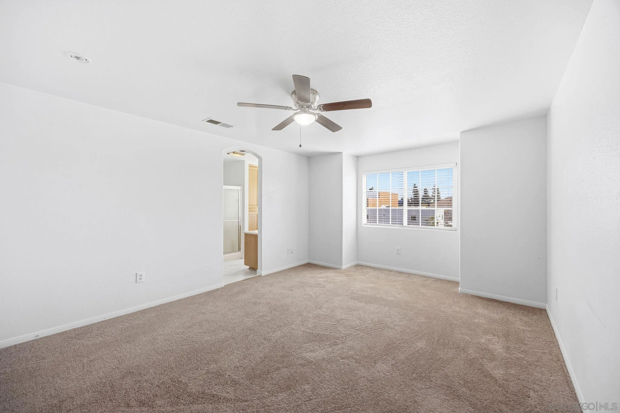 Photo #15: 260008922 Listing: Photo #15