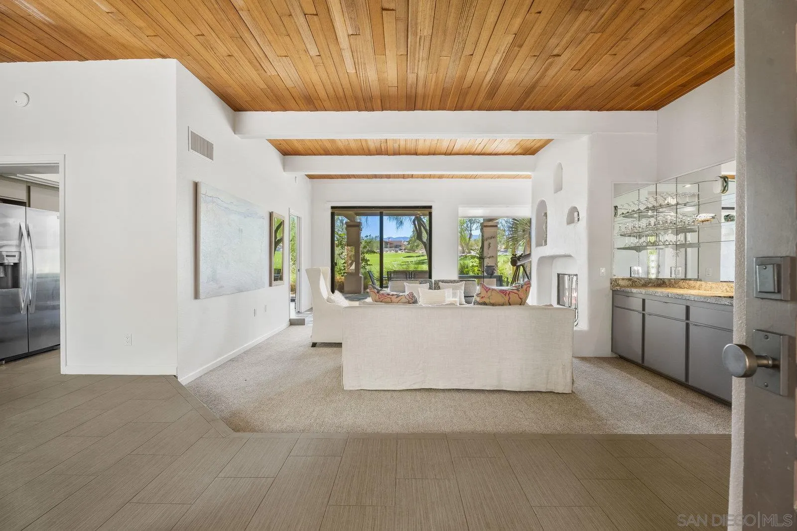 https://cdn.realtyfeed.com/cdn/127/260008925/fb913494f73b55937a396bb941a0173f.webp