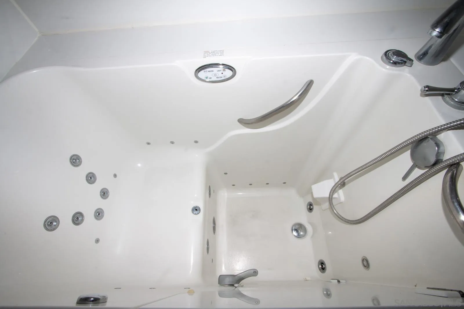 Photo #18: 260008928 Listing: Photo #18