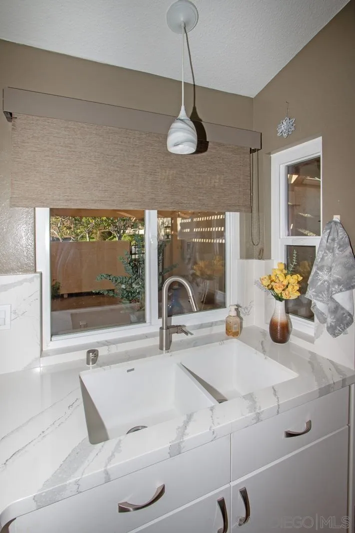 Photo #7: 260008928 Listing: Photo #7