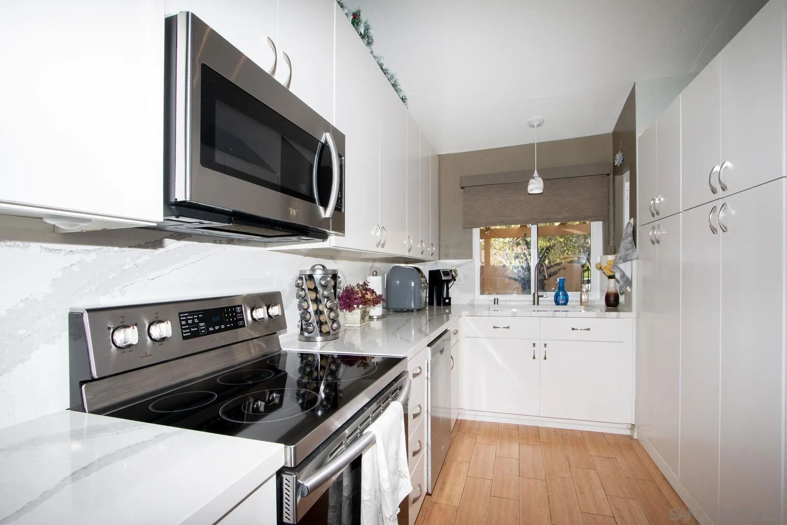 Photo #10: 260008928 Listing: Photo #10