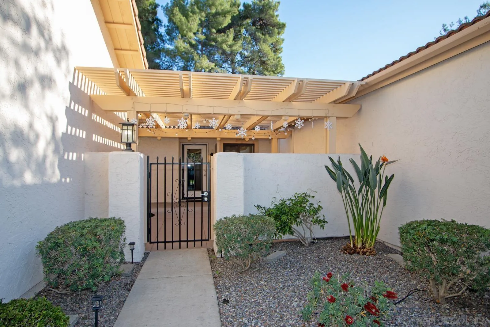 Photo #3: 260008928 Listing: Photo #3