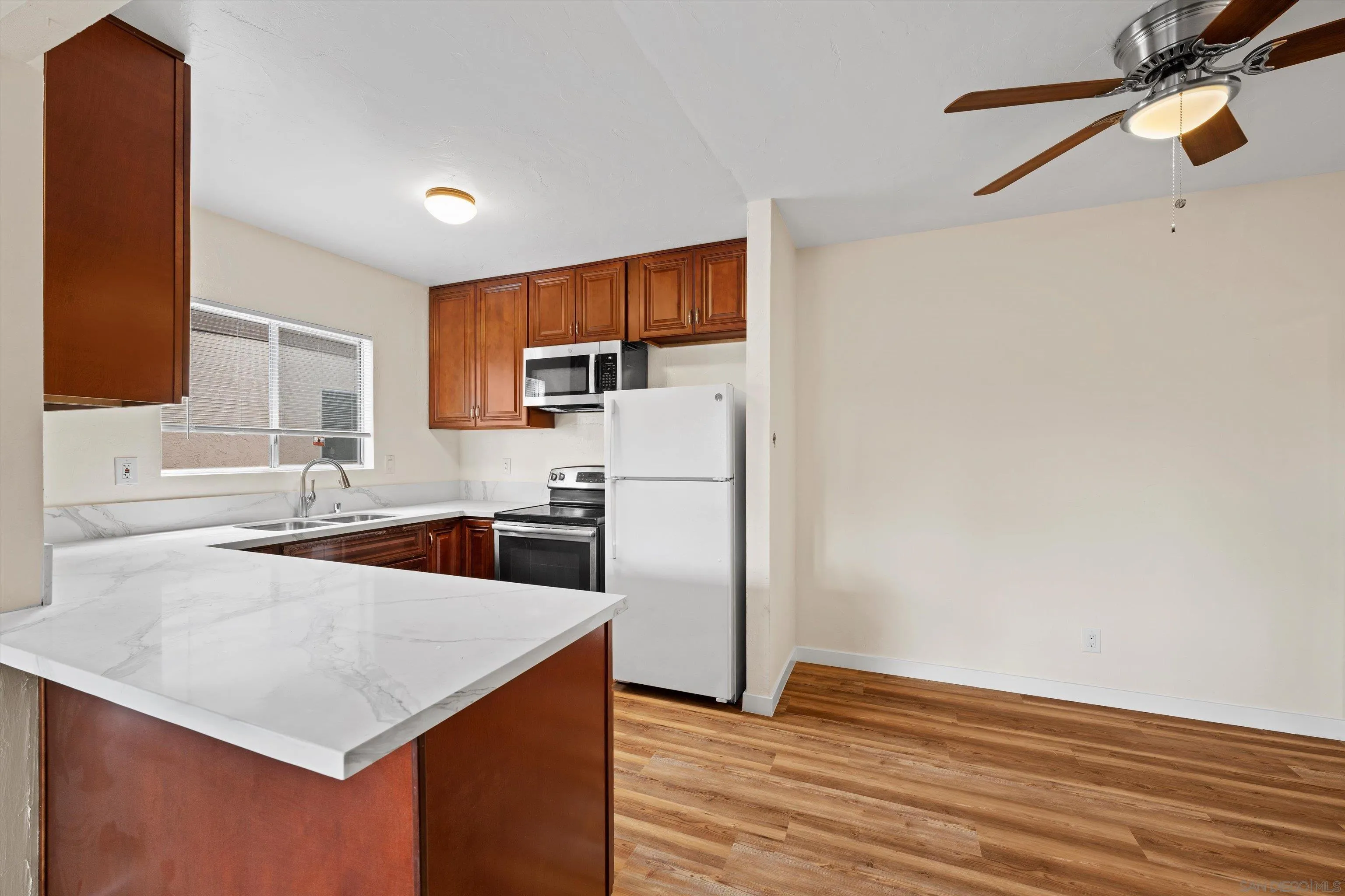 Photo #13: 260008929 Listing: Photo #13