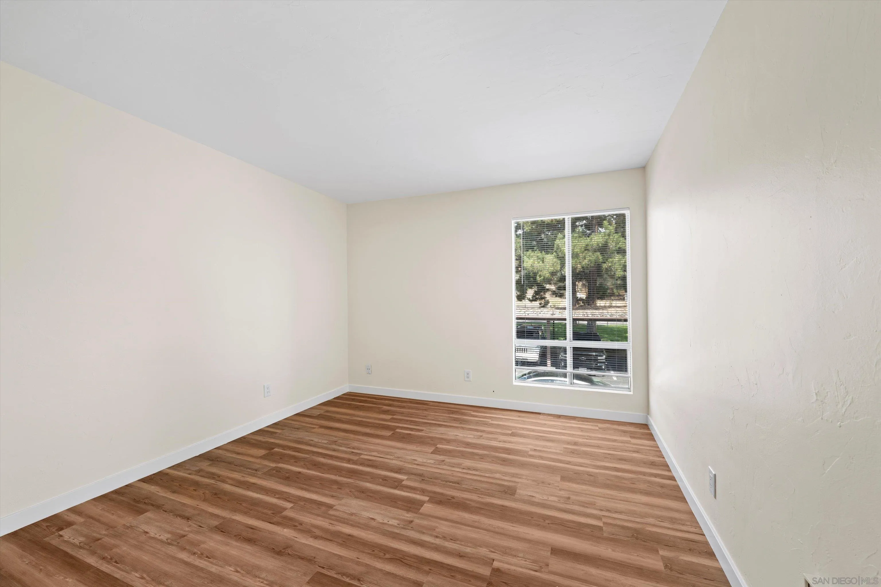 Photo #24: 260008929 Listing: Photo #24