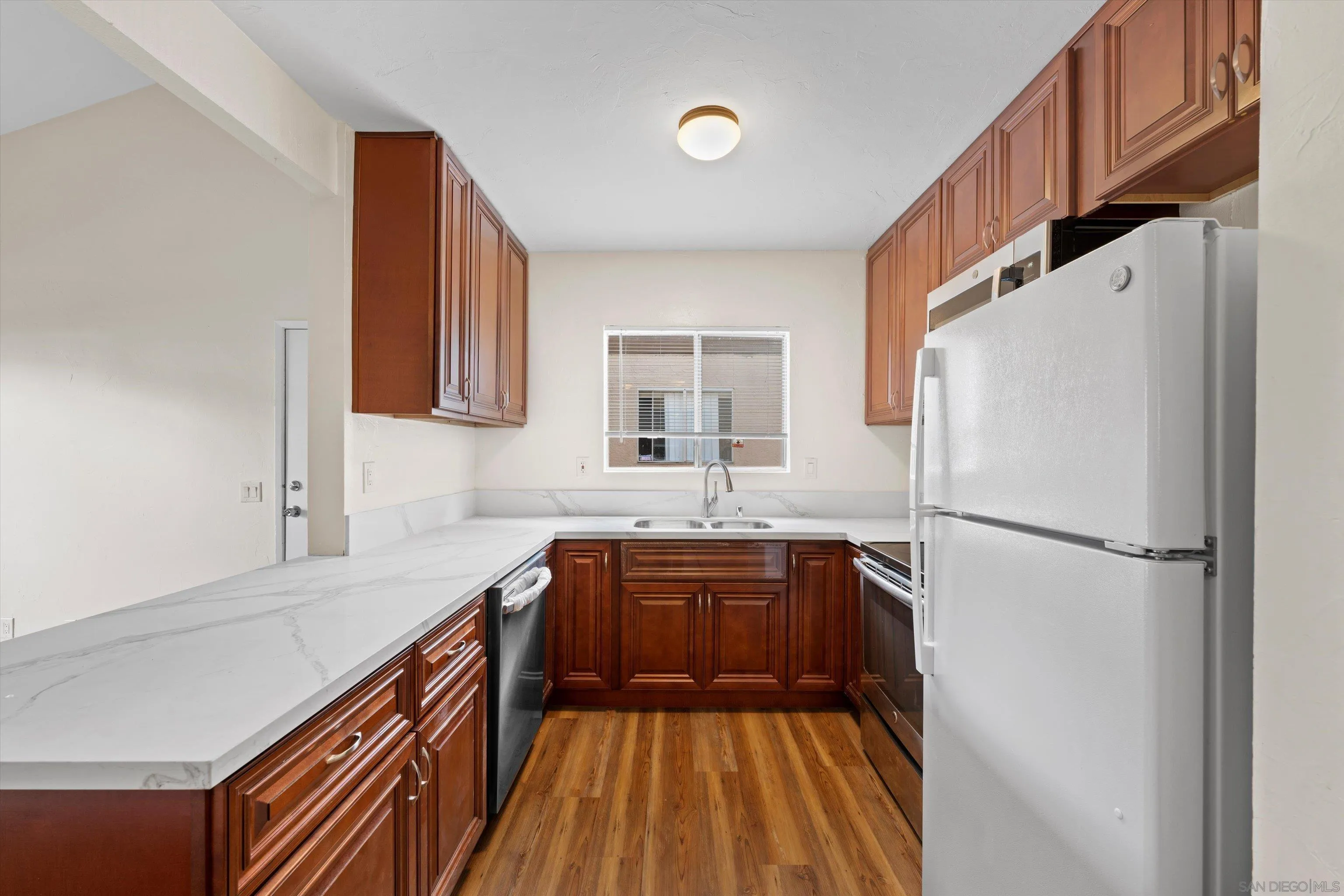 Photo #14: 260008929 Listing: Photo #14