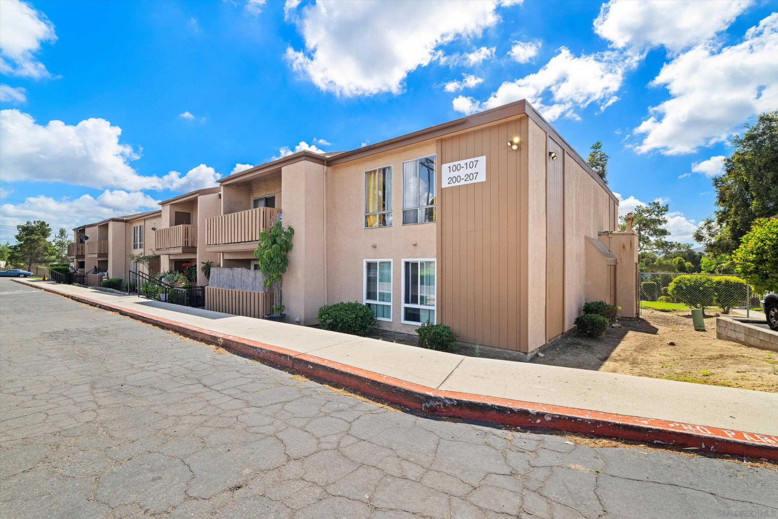 Photo #4: 260008929 Listing: Photo #4