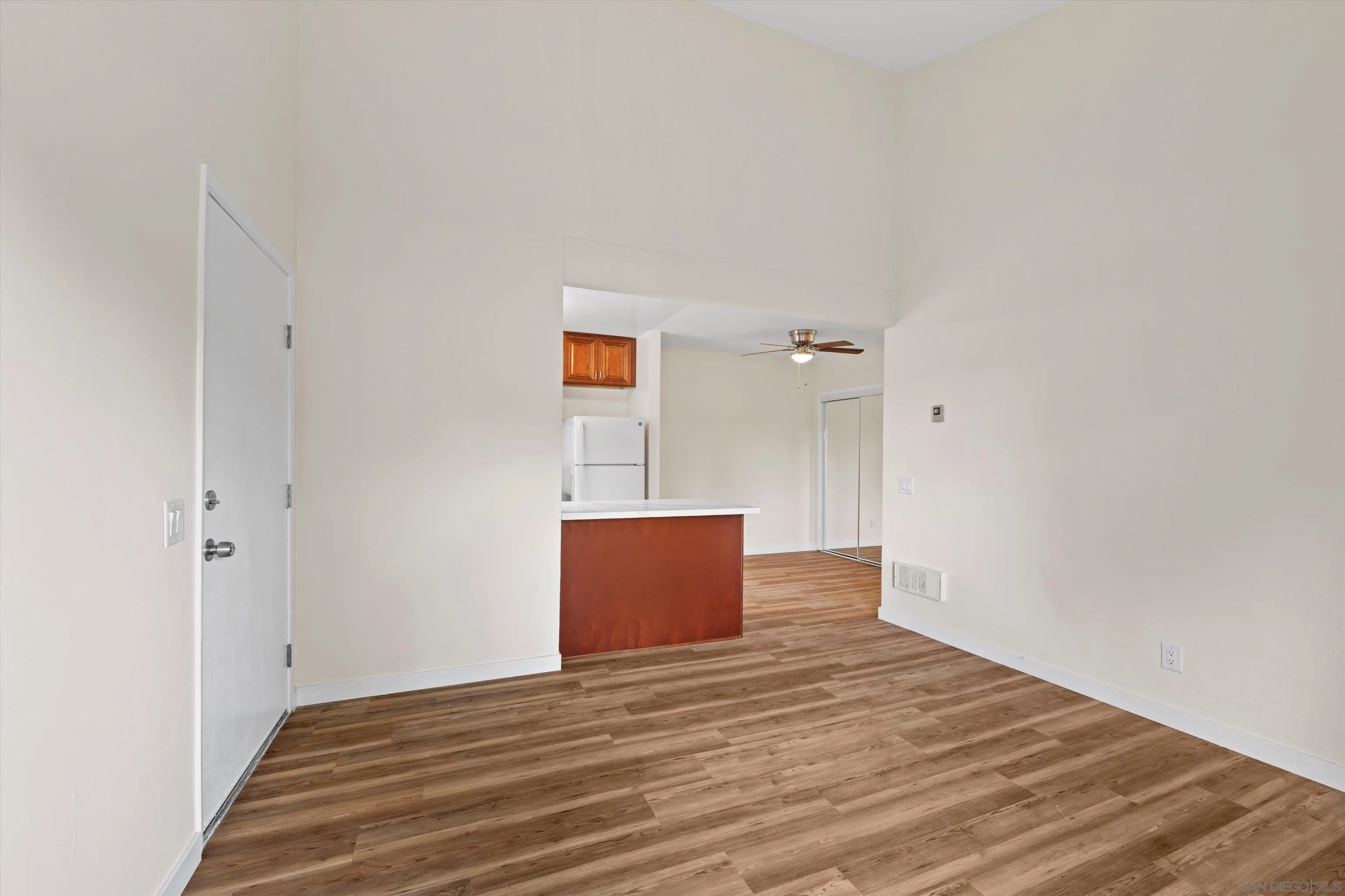 Photo #8: 260008929 Listing: Photo #8