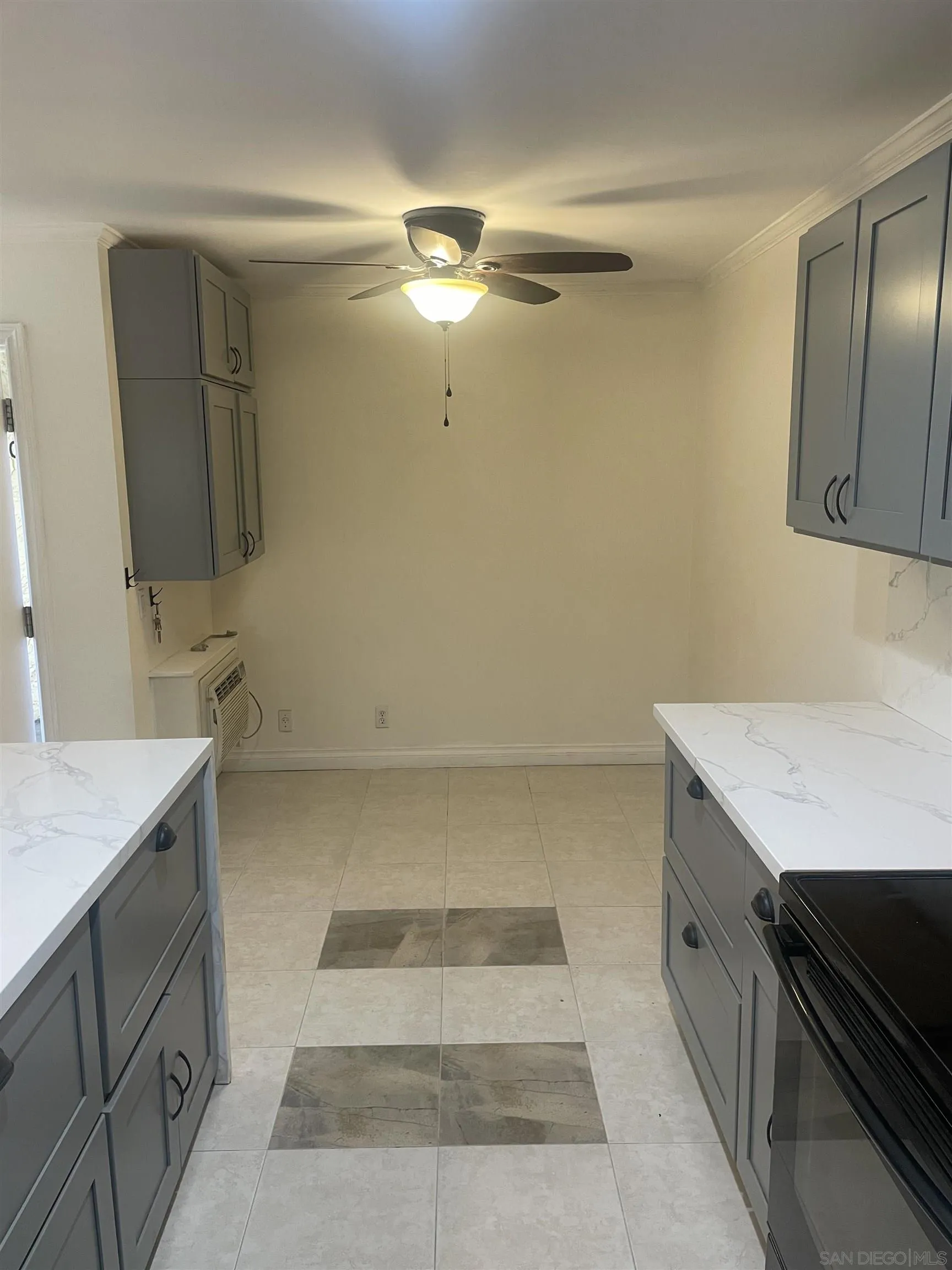 9949 Erma Rd. UNIT 106, San Diego, CA, 92131