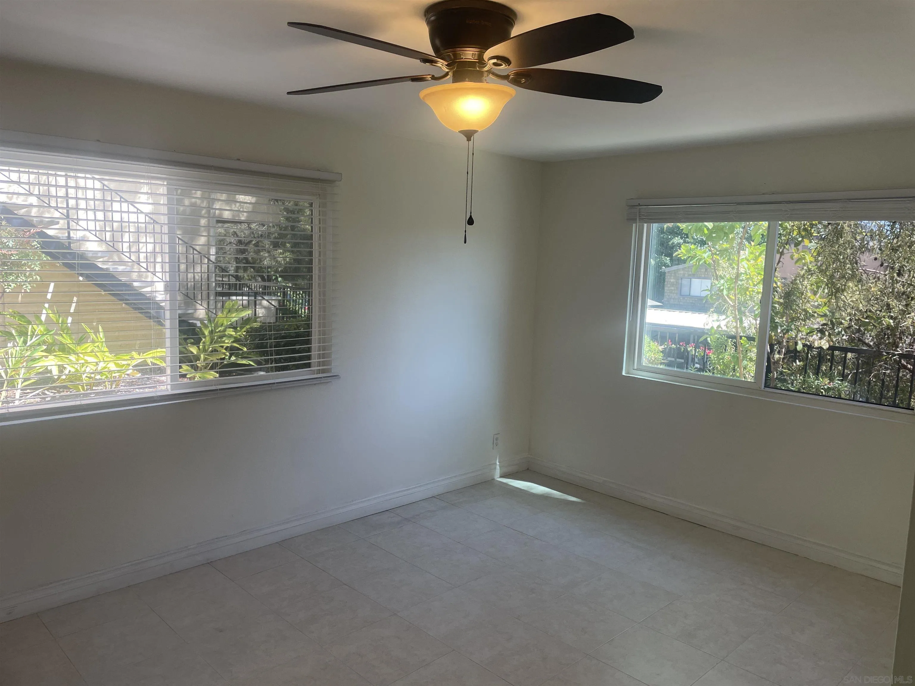 9949 Erma Rd. UNIT 106, San Diego, CA, 92131