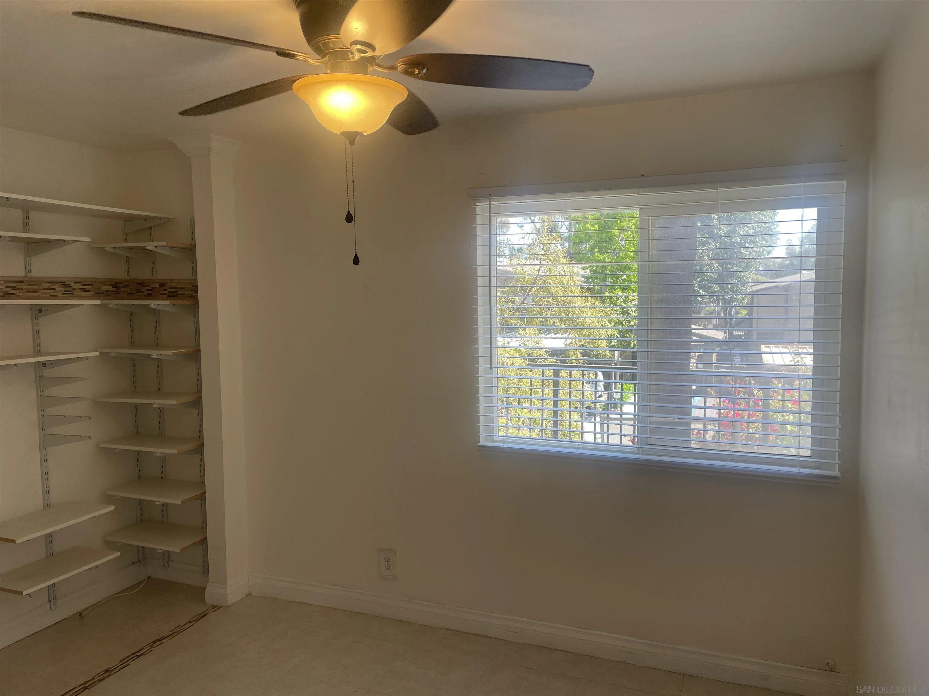 9949 Erma Rd. UNIT 106, San Diego, CA, 92131