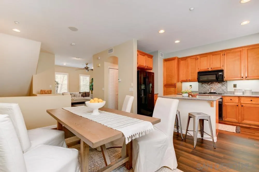 Photo #8: 260008932 Listing: Photo #8