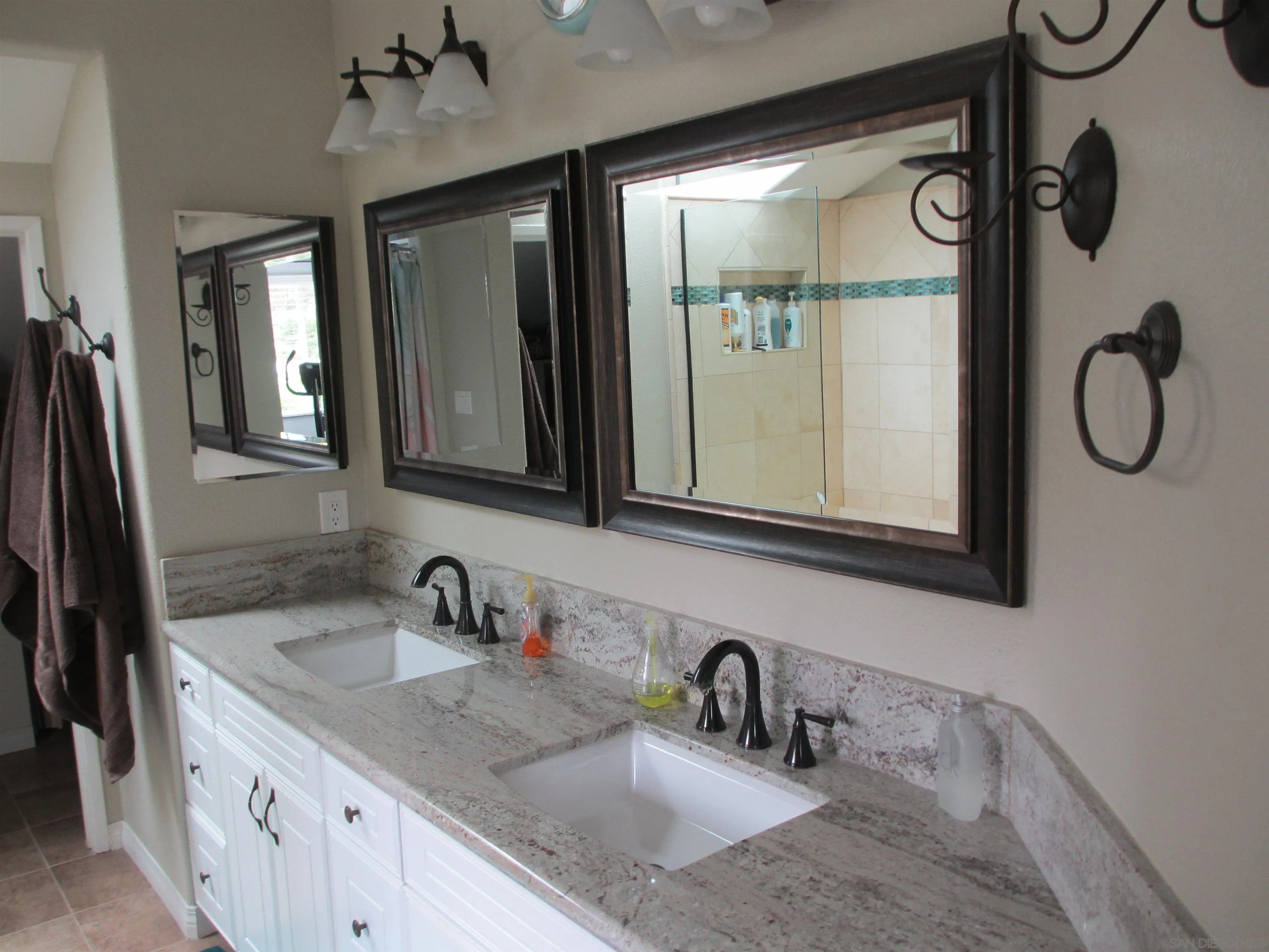 https://cdn.realtyfeed.com/cdn/127/260008936/66e8364aeda5adfd7551ac085ac8b411.webp