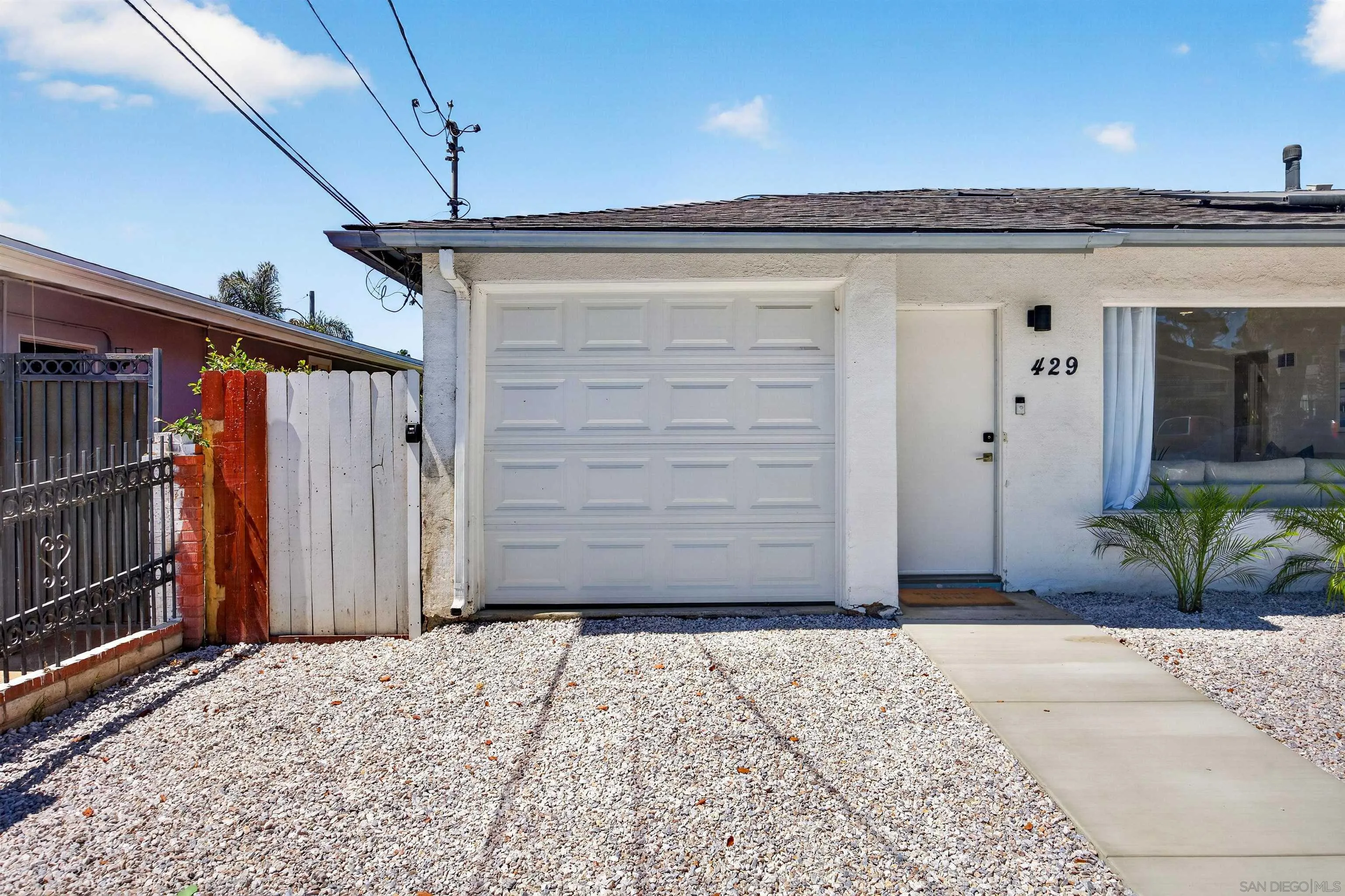 https://cdn.realtyfeed.com/cdn/127/260008937/64906cccfd2612b5d8d3839406bda0aa.webp