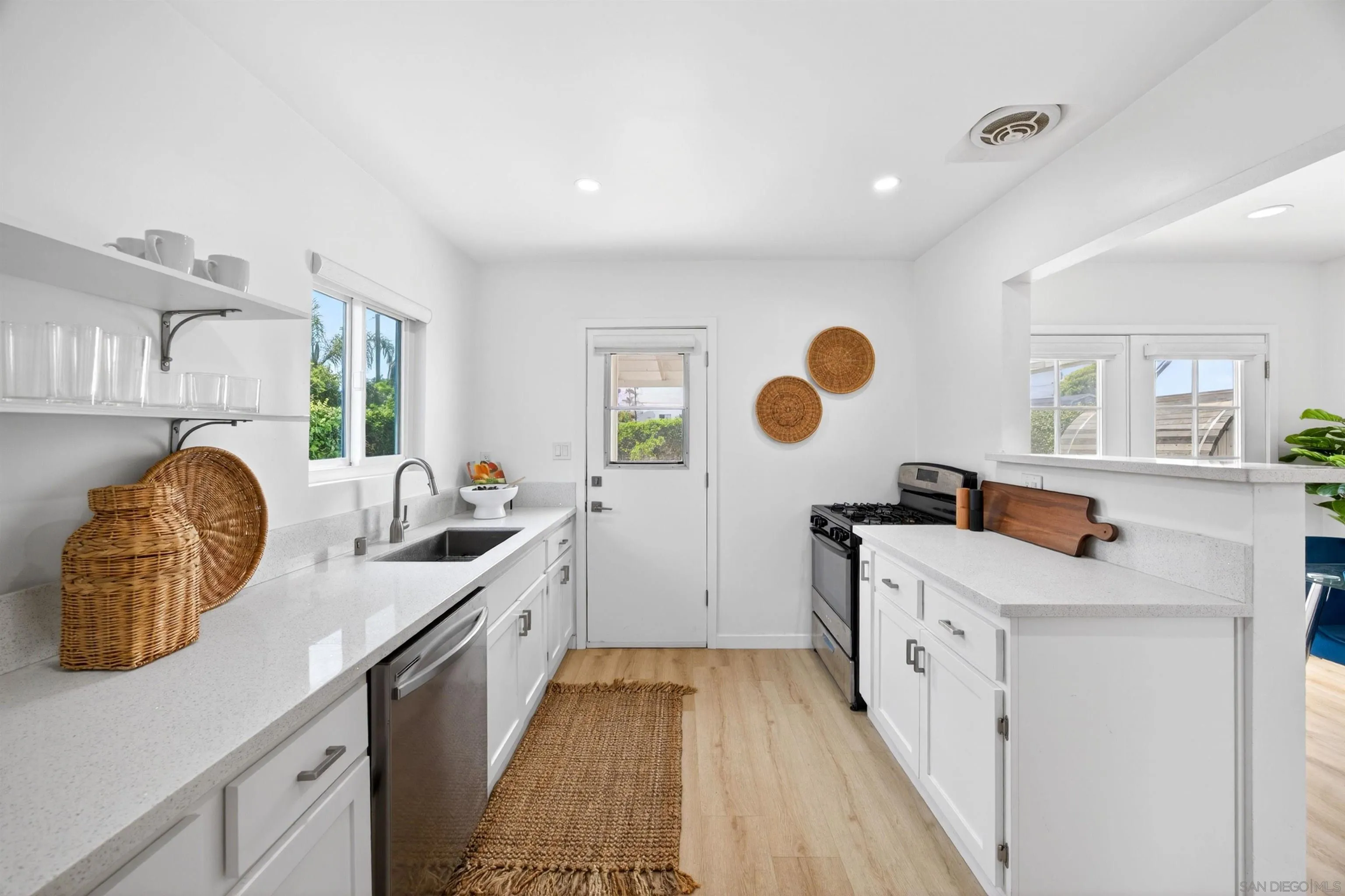 https://cdn.realtyfeed.com/cdn/127/260008937/c861c2b36191d94d0f2c7d8f1d090d55.webp