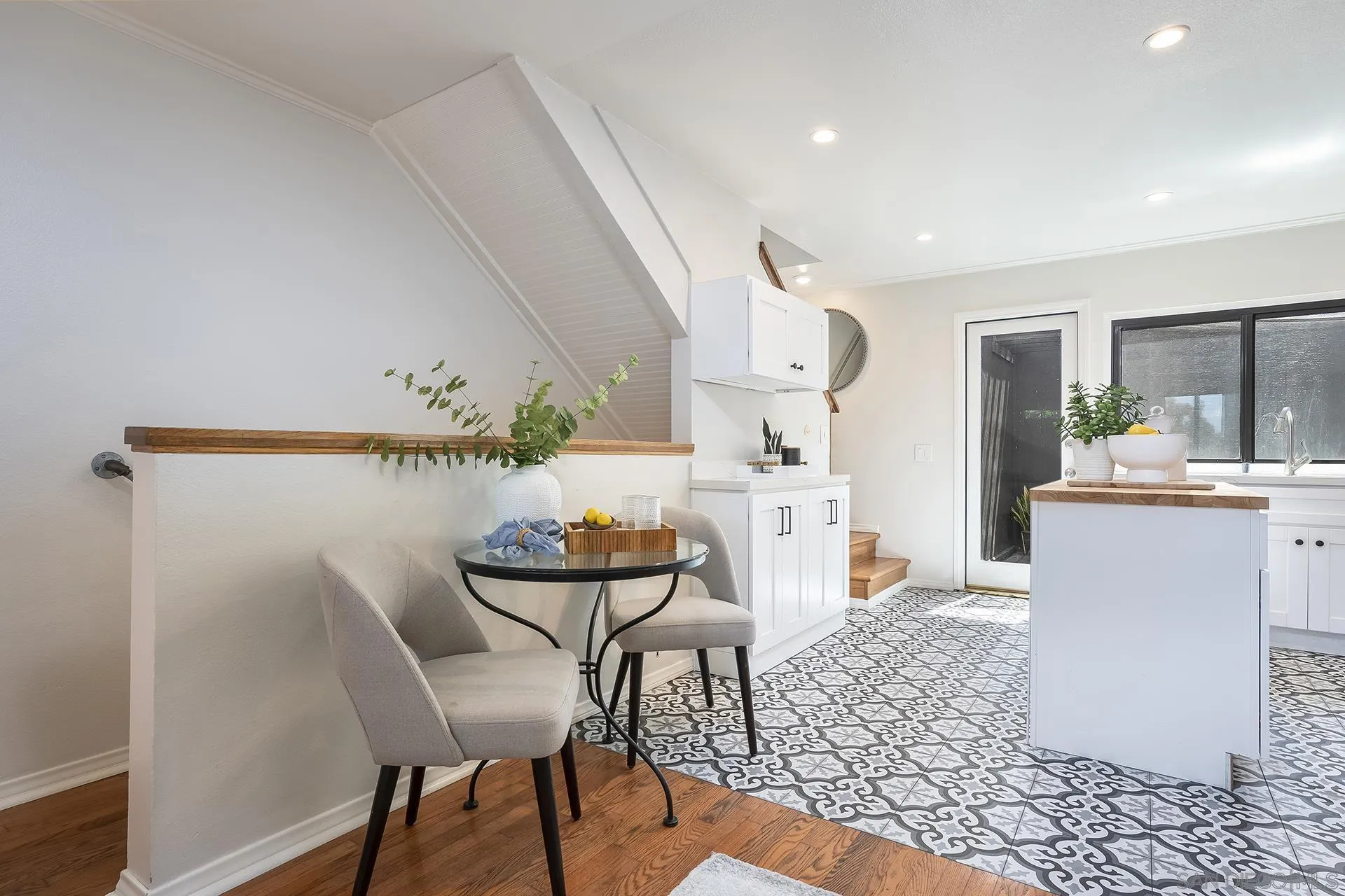 Photo #9: 260008938 Listing: Photo #9