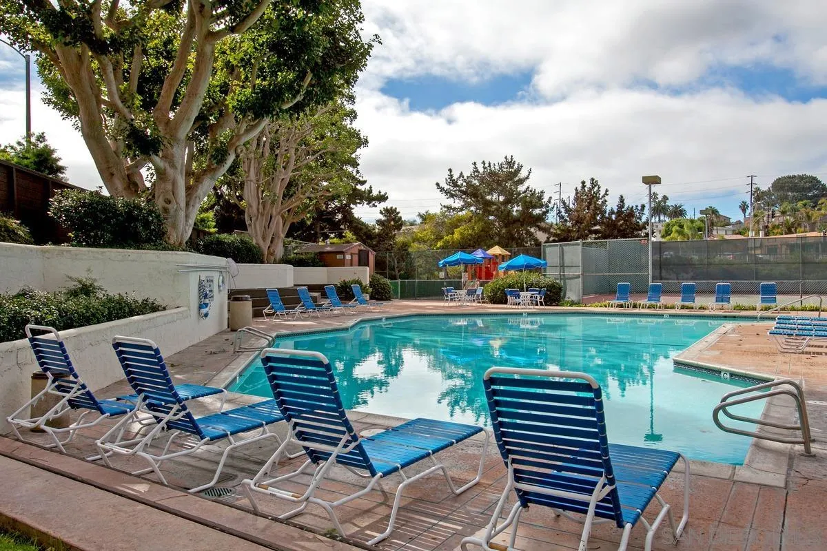 Photo #33: 260008938 Listing: Photo #33