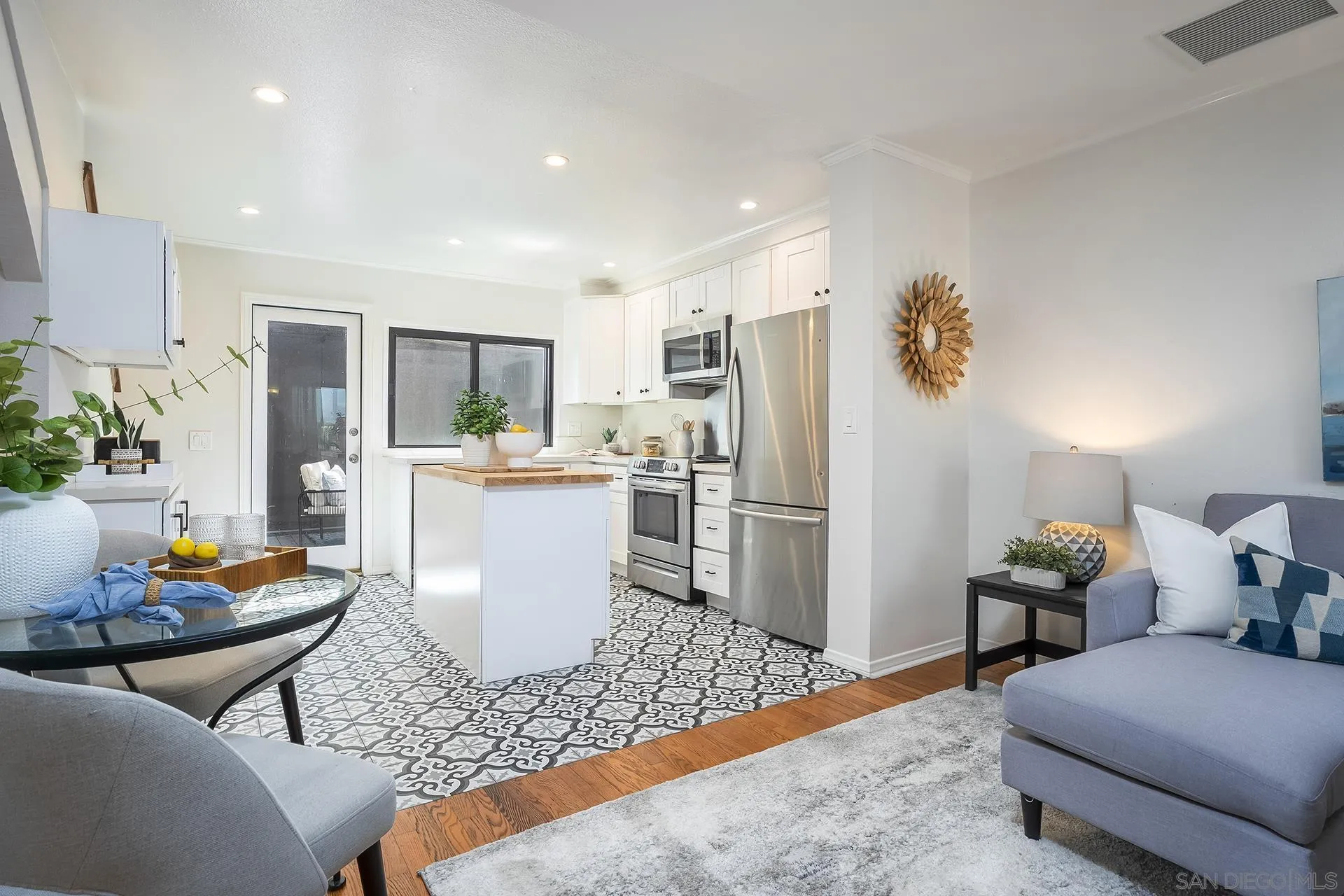 Photo #11: 260008938 Listing: Photo #11