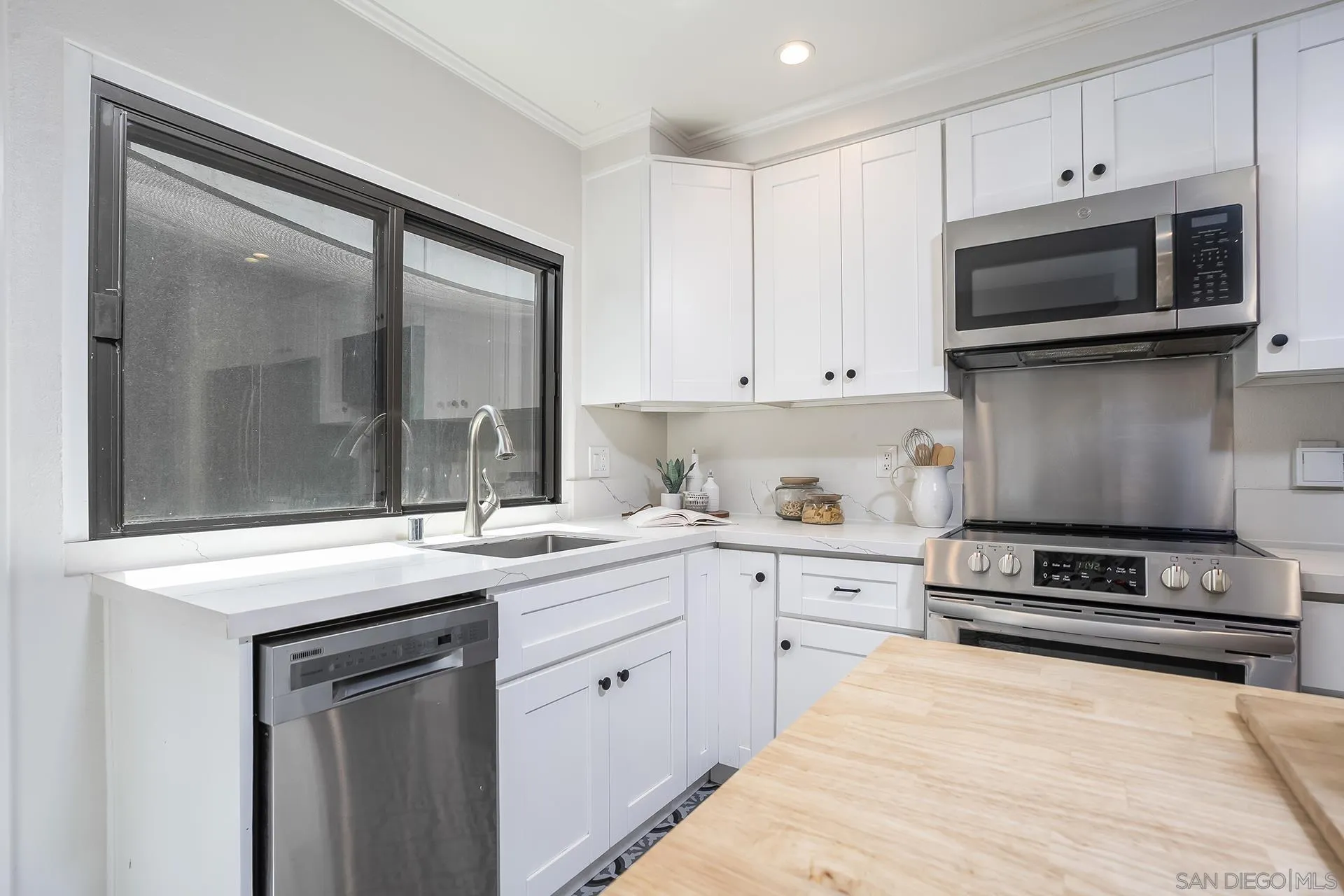 Photo #15: 260008938 Listing: Photo #15