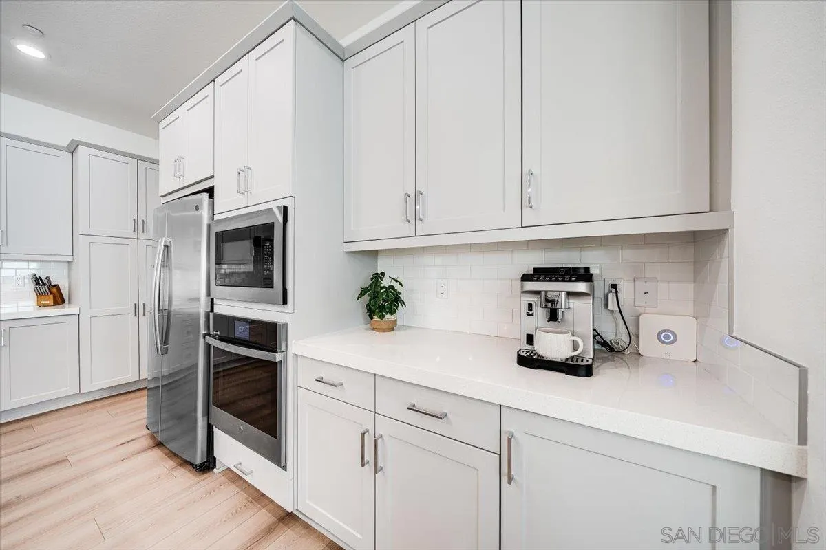 https://cdn.realtyfeed.com/cdn/127/260008940/3a2f83fbc8c5445d9571b889c5ea23f6.webp