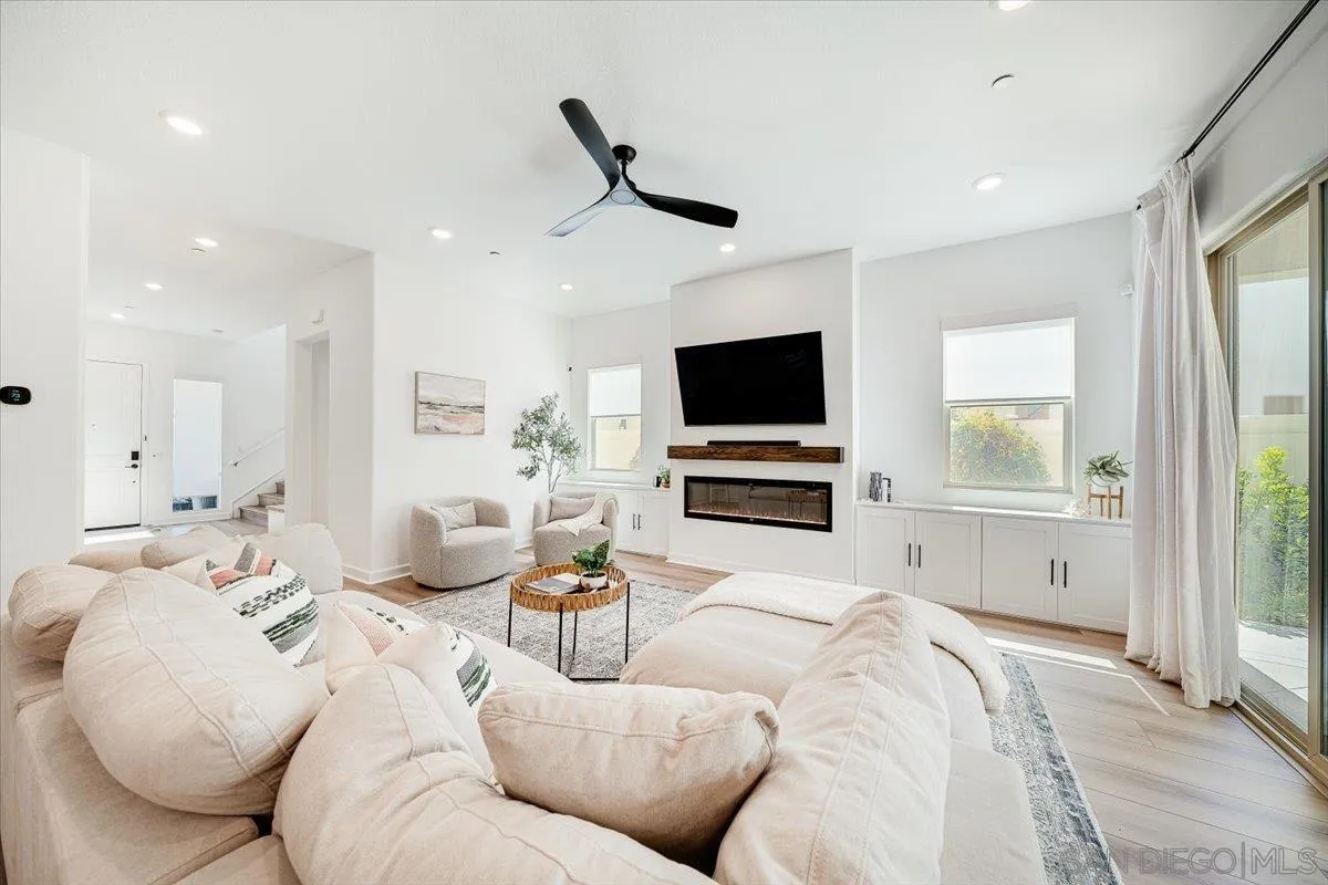 https://cdn.realtyfeed.com/cdn/127/260008940/85f6e96e6af446791d02b8ff4d3ea10d.webp