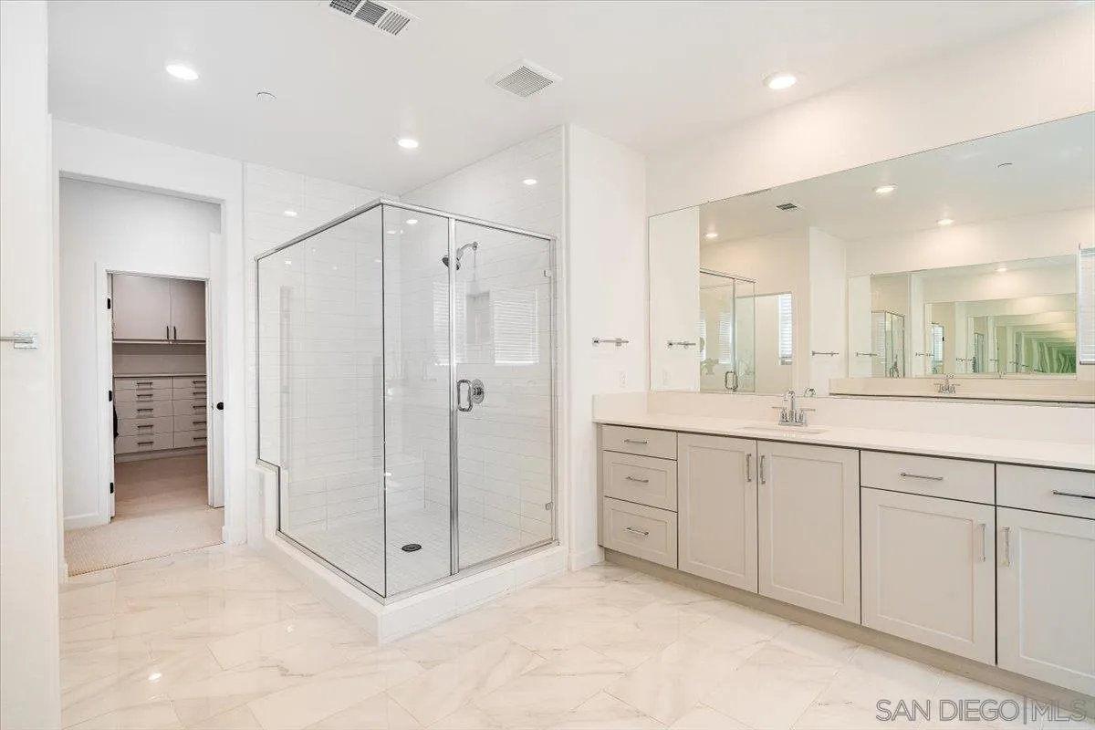 https://cdn.realtyfeed.com/cdn/127/260008940/a676f0600956f90e27bb807f723617f6.webp