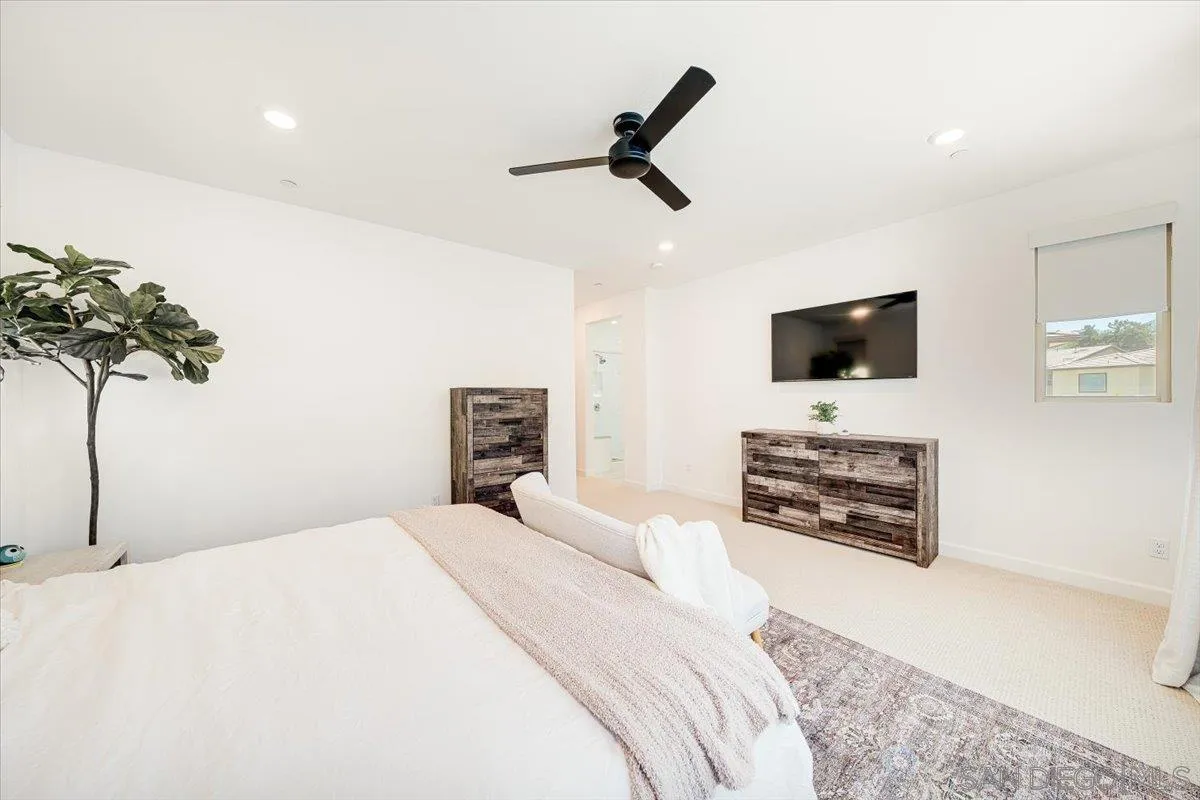 https://cdn.realtyfeed.com/cdn/127/260008940/d99f8de0485cbfb3417d70f77e3caa8b.webp