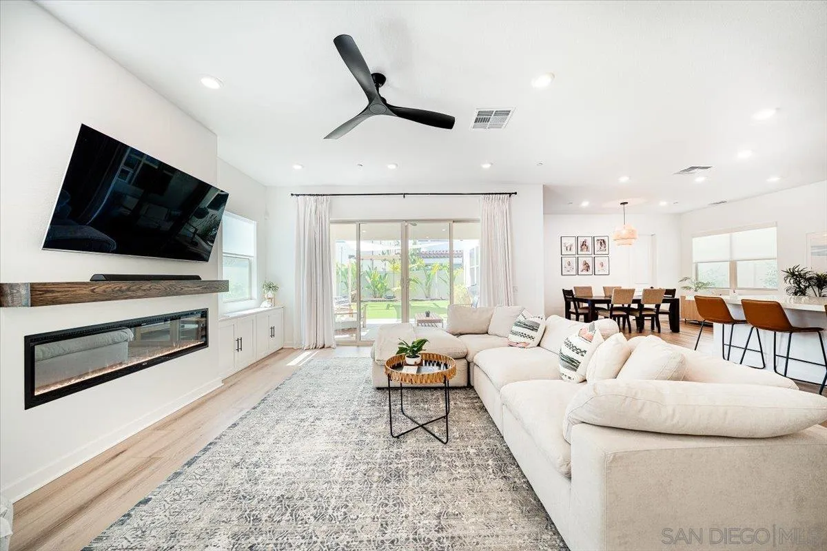 https://cdn.realtyfeed.com/cdn/127/260008940/f3bd197769e40ae7b1b77cc00b410a73.webp