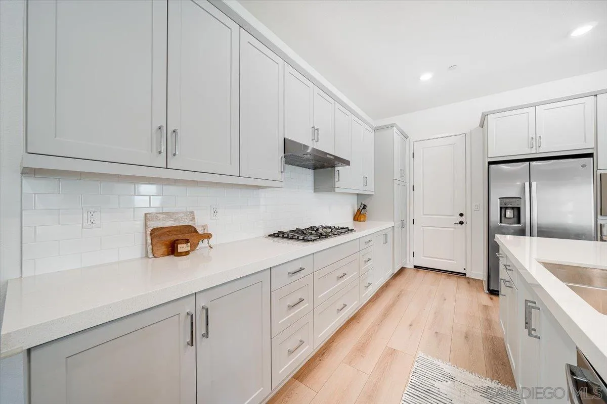 https://cdn.realtyfeed.com/cdn/127/260008940/fd7601988dfa0b49649d06983d046e0d.webp