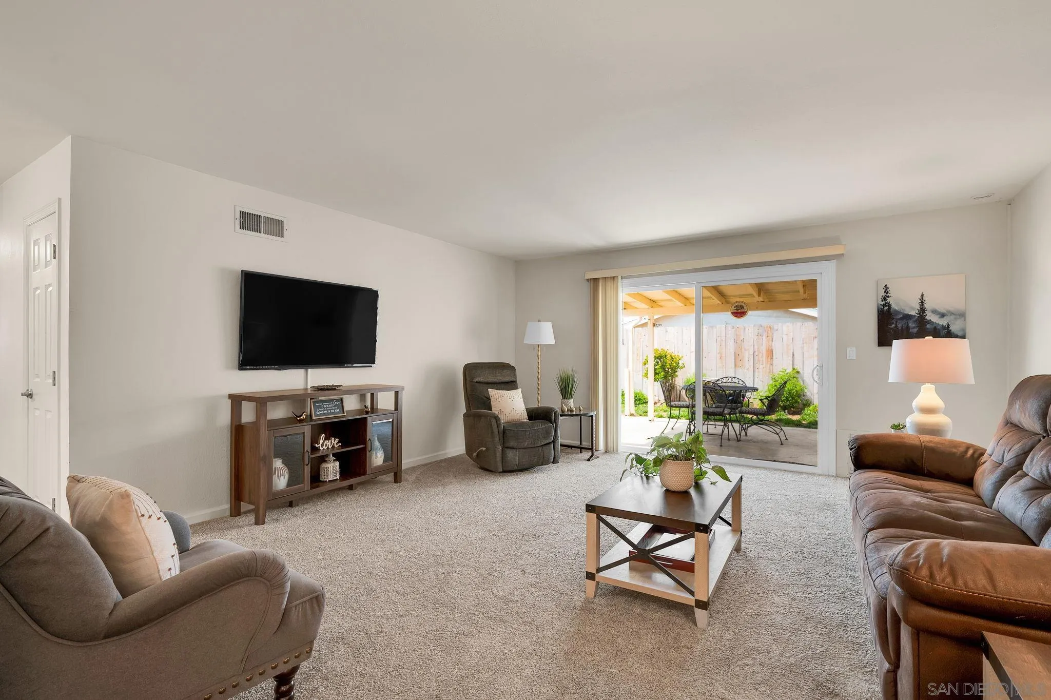 https://cdn.realtyfeed.com/cdn/127/260008946/0c7df49a099a91df50389992b13fb233.webp
