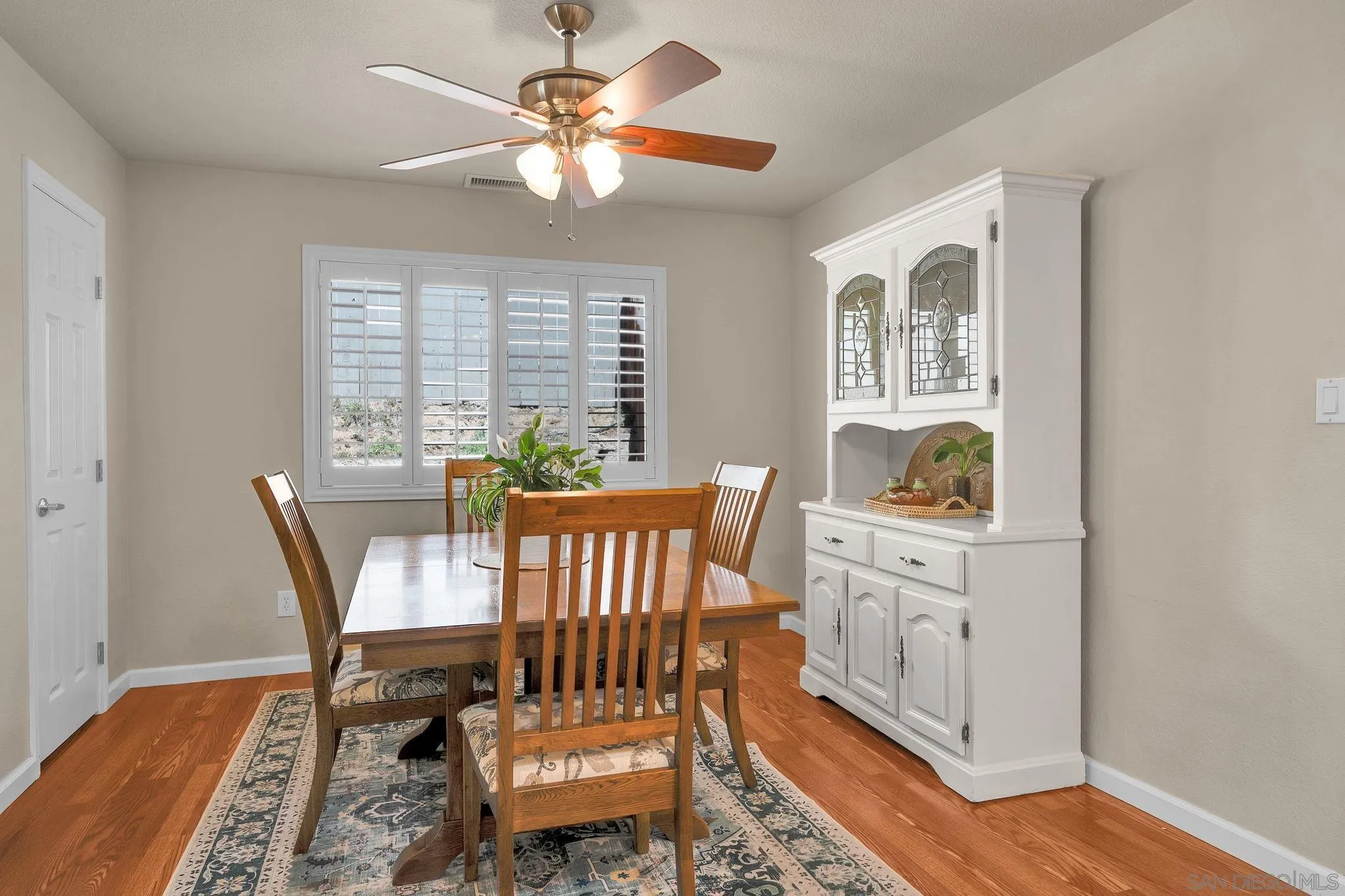 https://cdn.realtyfeed.com/cdn/127/260008946/357d9fc65d194c08154b4fcf92030799.webp