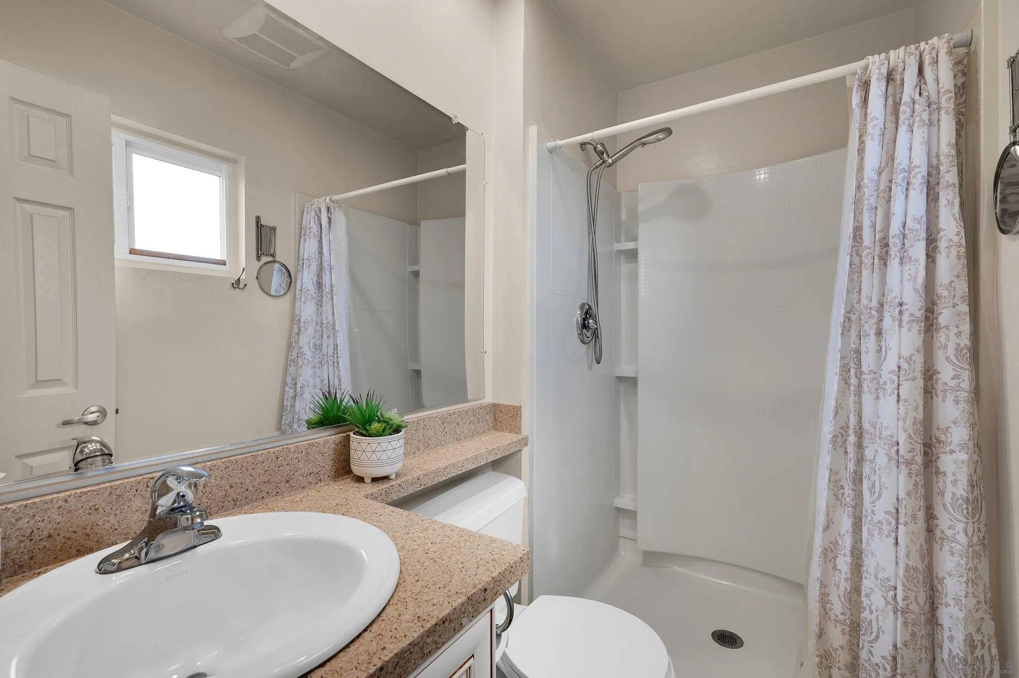 https://cdn.realtyfeed.com/cdn/127/260008946/b89e716b92ae070e24346809052f24d2.webp