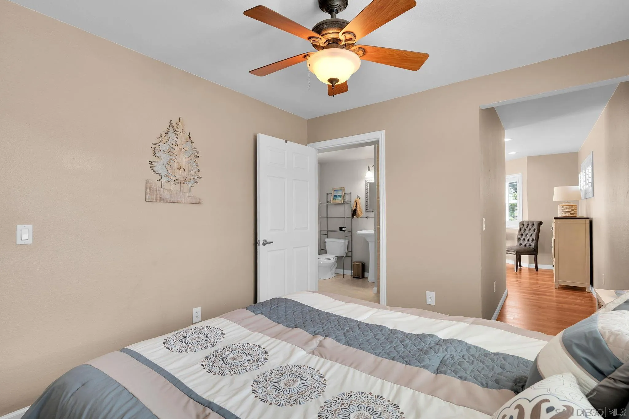 https://cdn.realtyfeed.com/cdn/127/260008946/f35f28fff1b3c9d43fea97032a806f71.webp