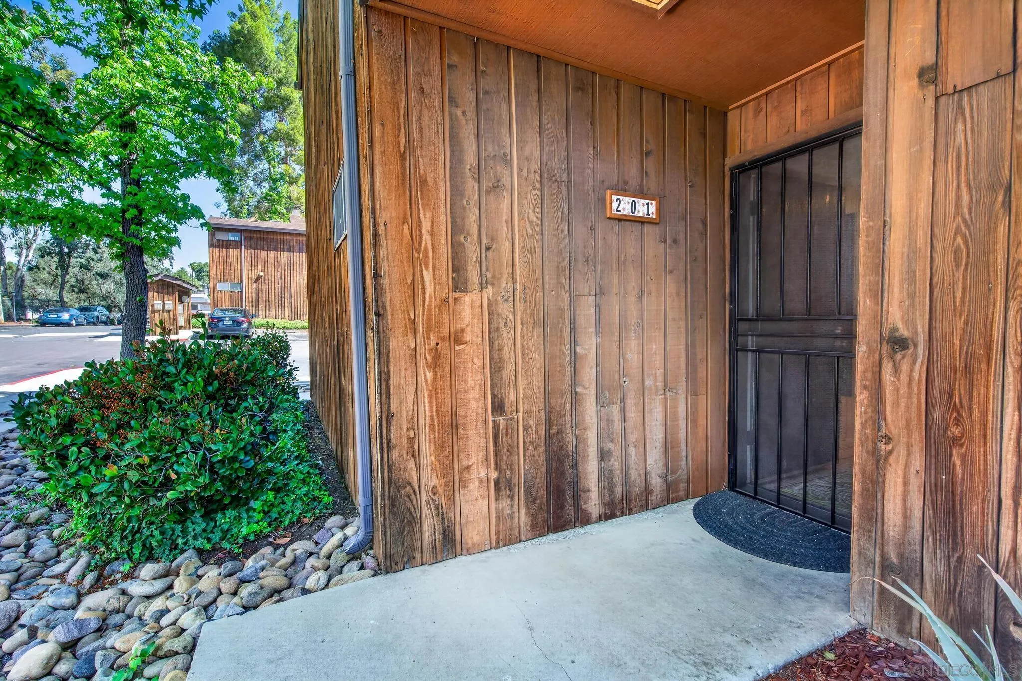Photo #3: 260008947 Listing: Photo #3