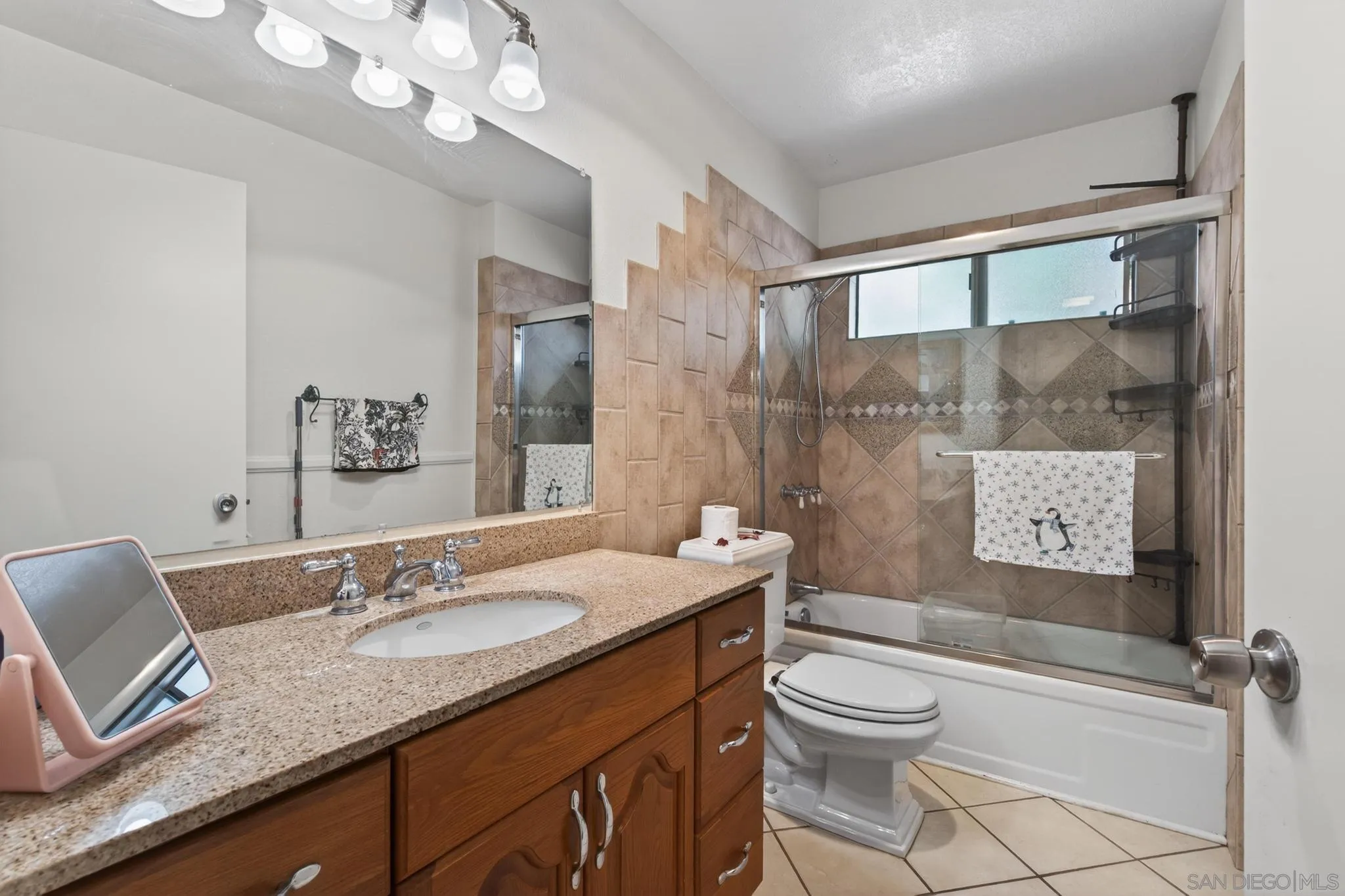 Photo #11: 260008947 Listing: Photo #11