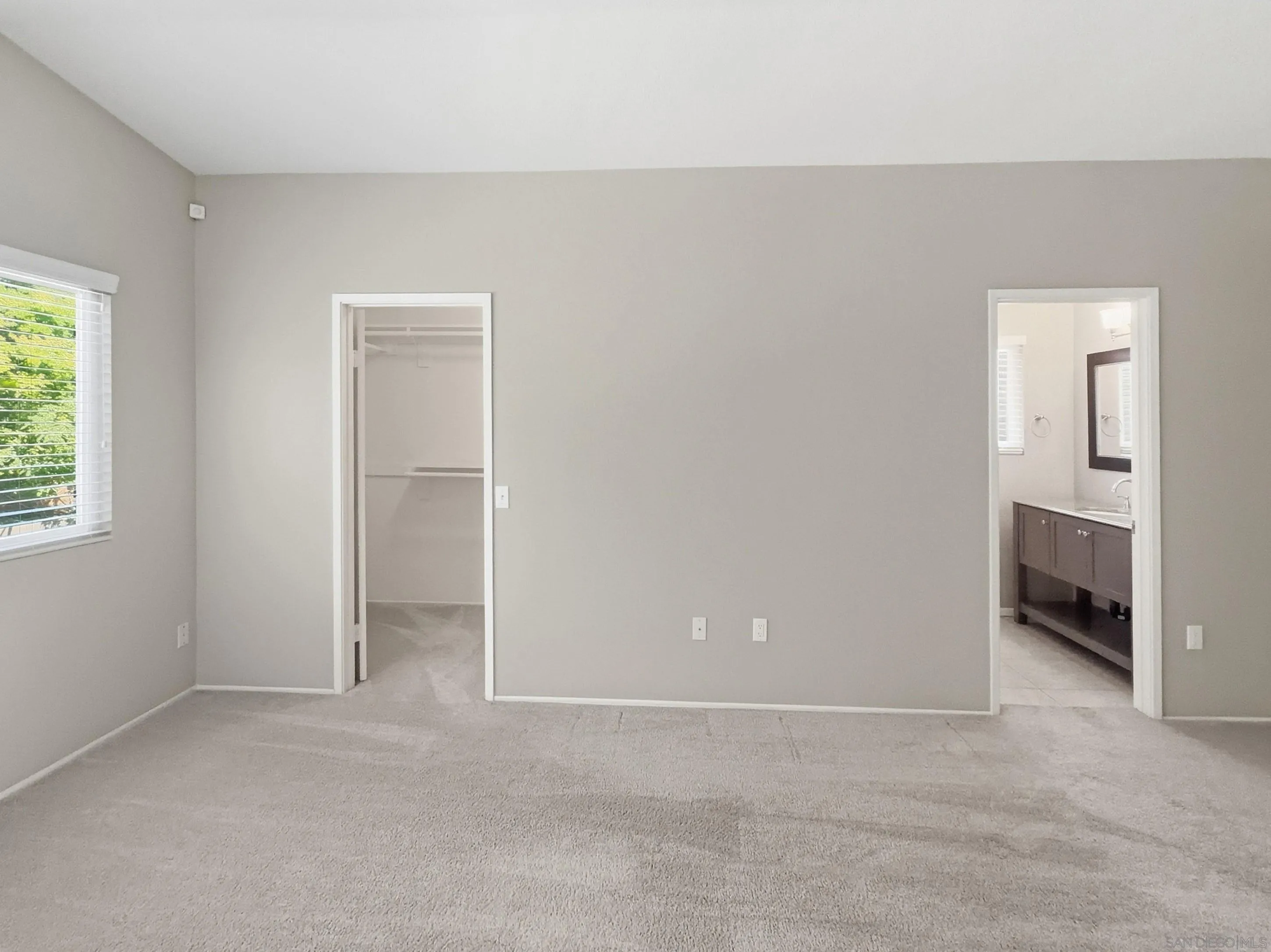 https://cdn.realtyfeed.com/cdn/127/260008948/0af2b5ab9a7baf1d88f72835adef2a50.webp