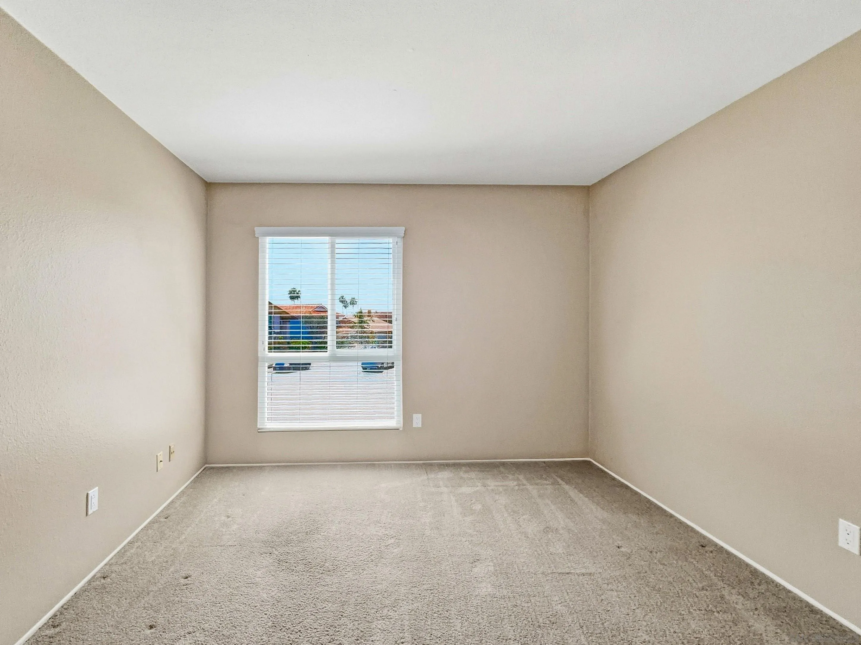 https://cdn.realtyfeed.com/cdn/127/260008948/0e24ab253c4ea55da8fabdef9f0a4636.webp