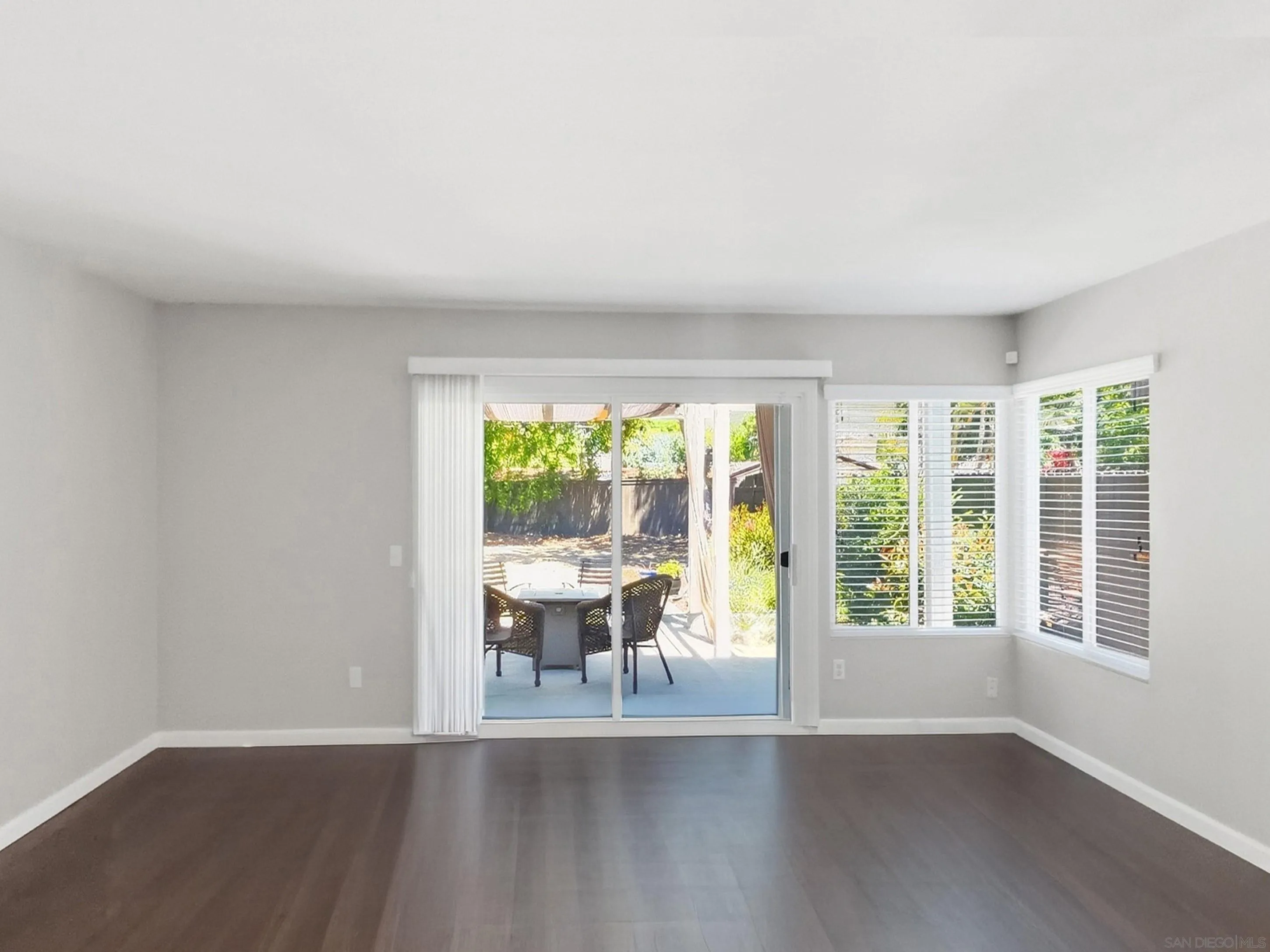 https://cdn.realtyfeed.com/cdn/127/260008948/74c18ee64c5bb05183fa680ae382e6d3.webp